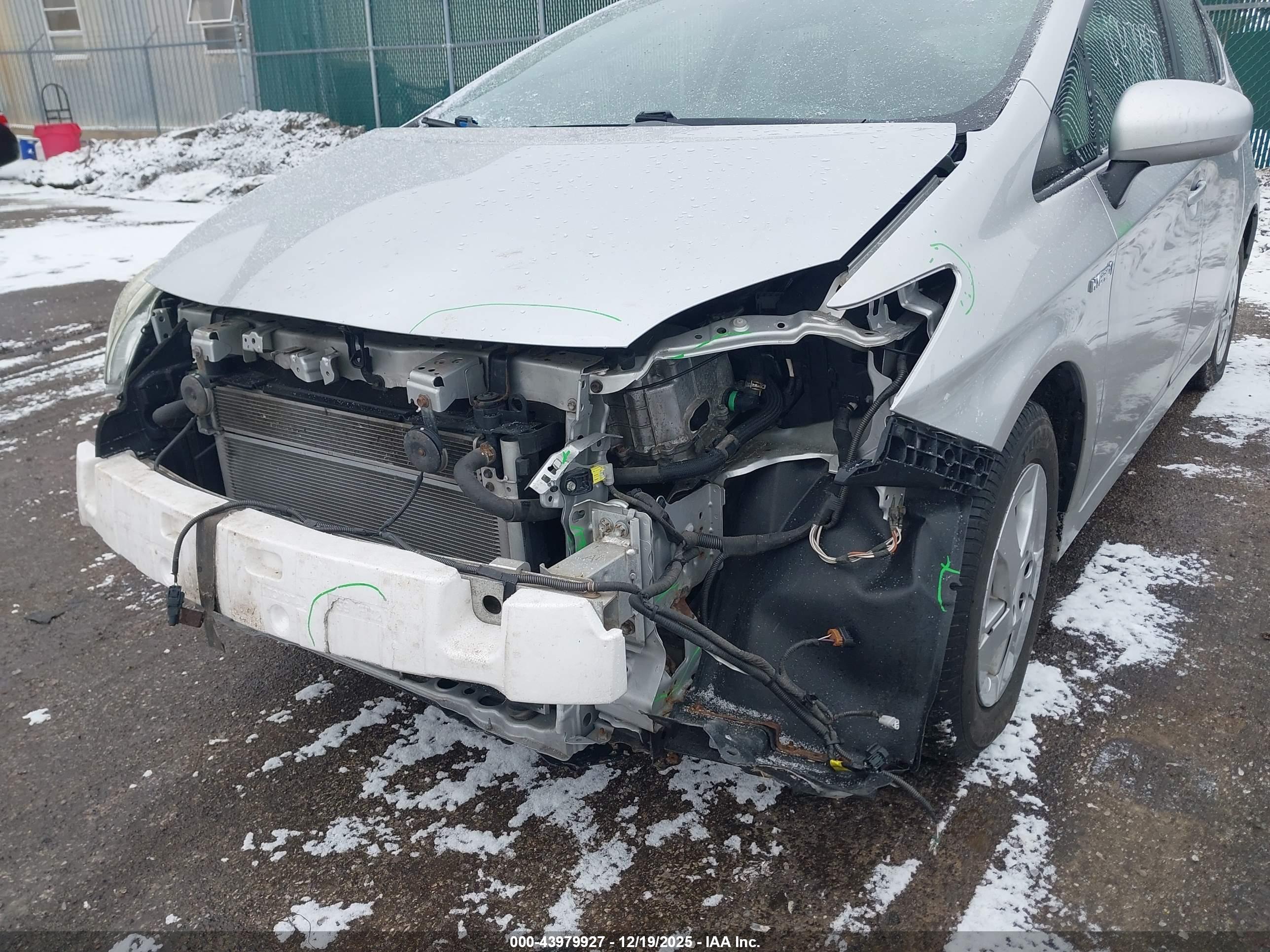 TOYOTA PRIUS image 6