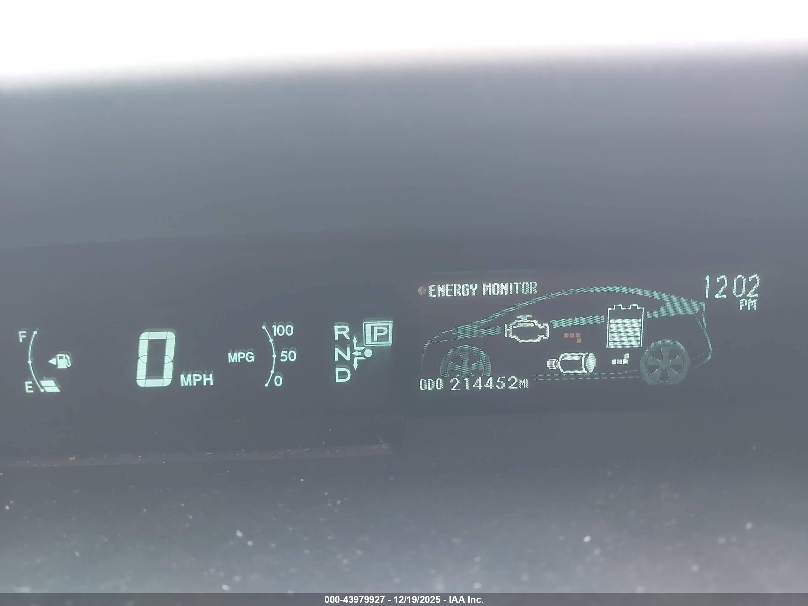 TOYOTA PRIUS image 7