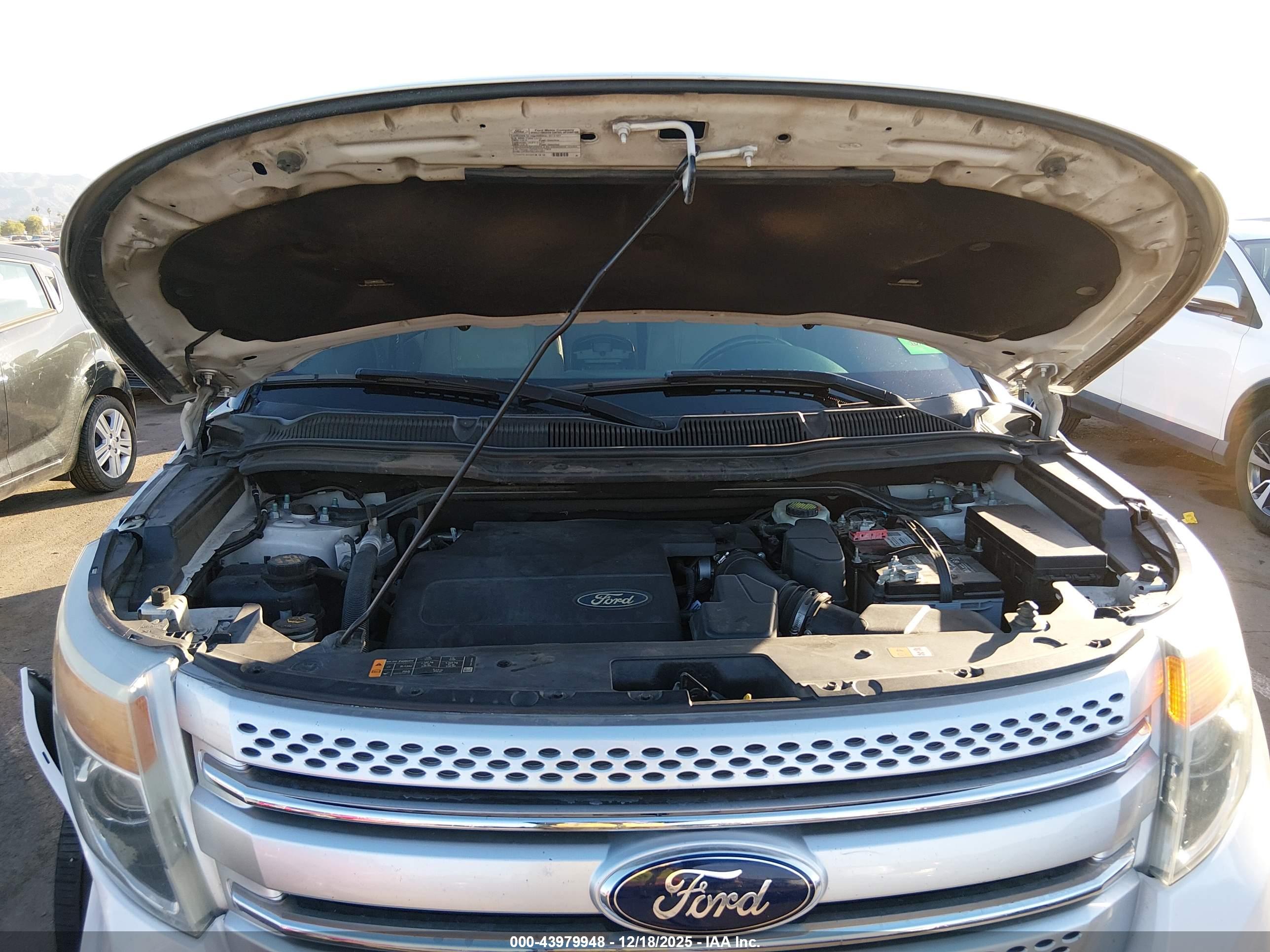 FORD EXPLORER image 10
