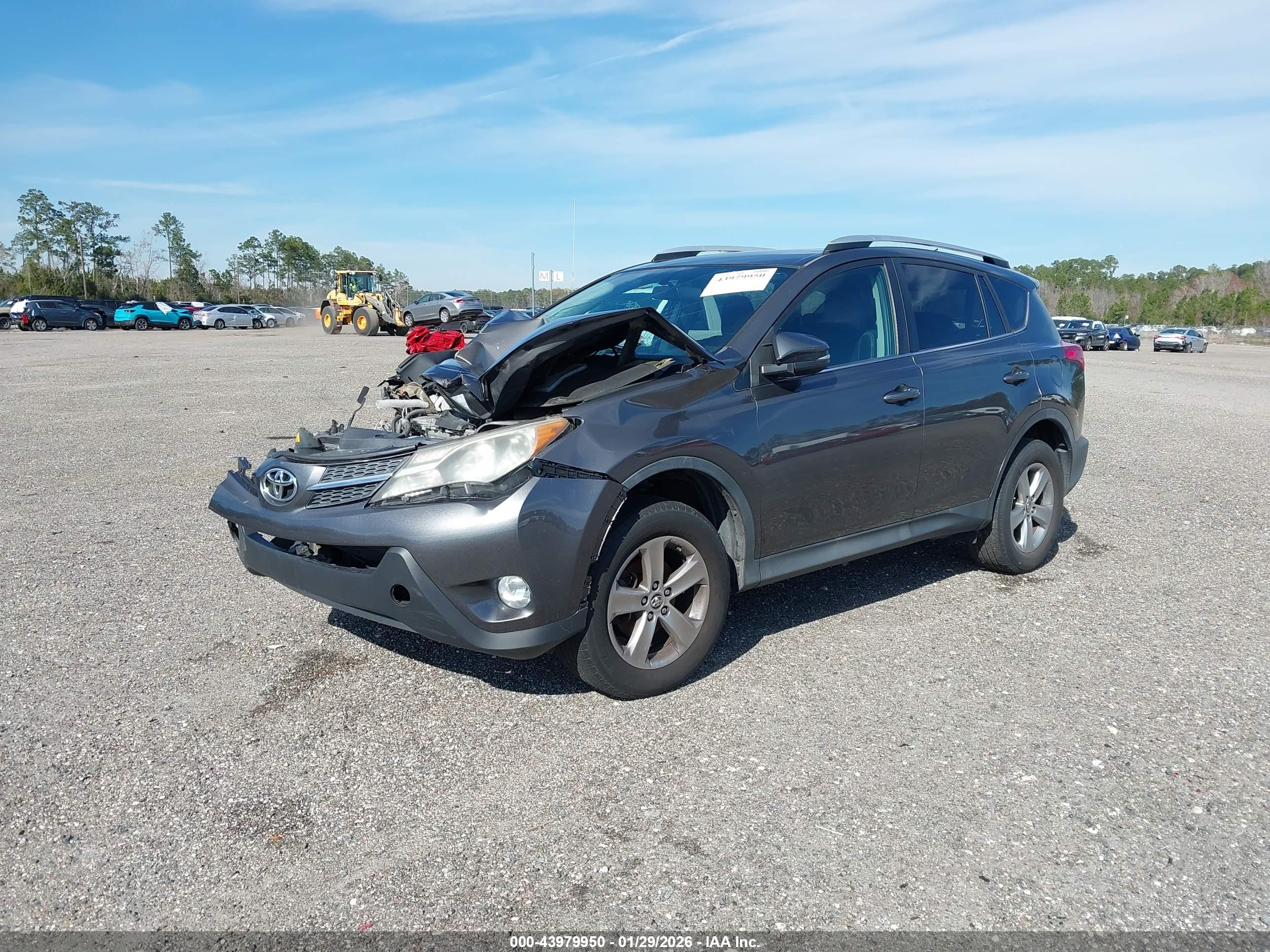 TOYOTA RAV4 image 2