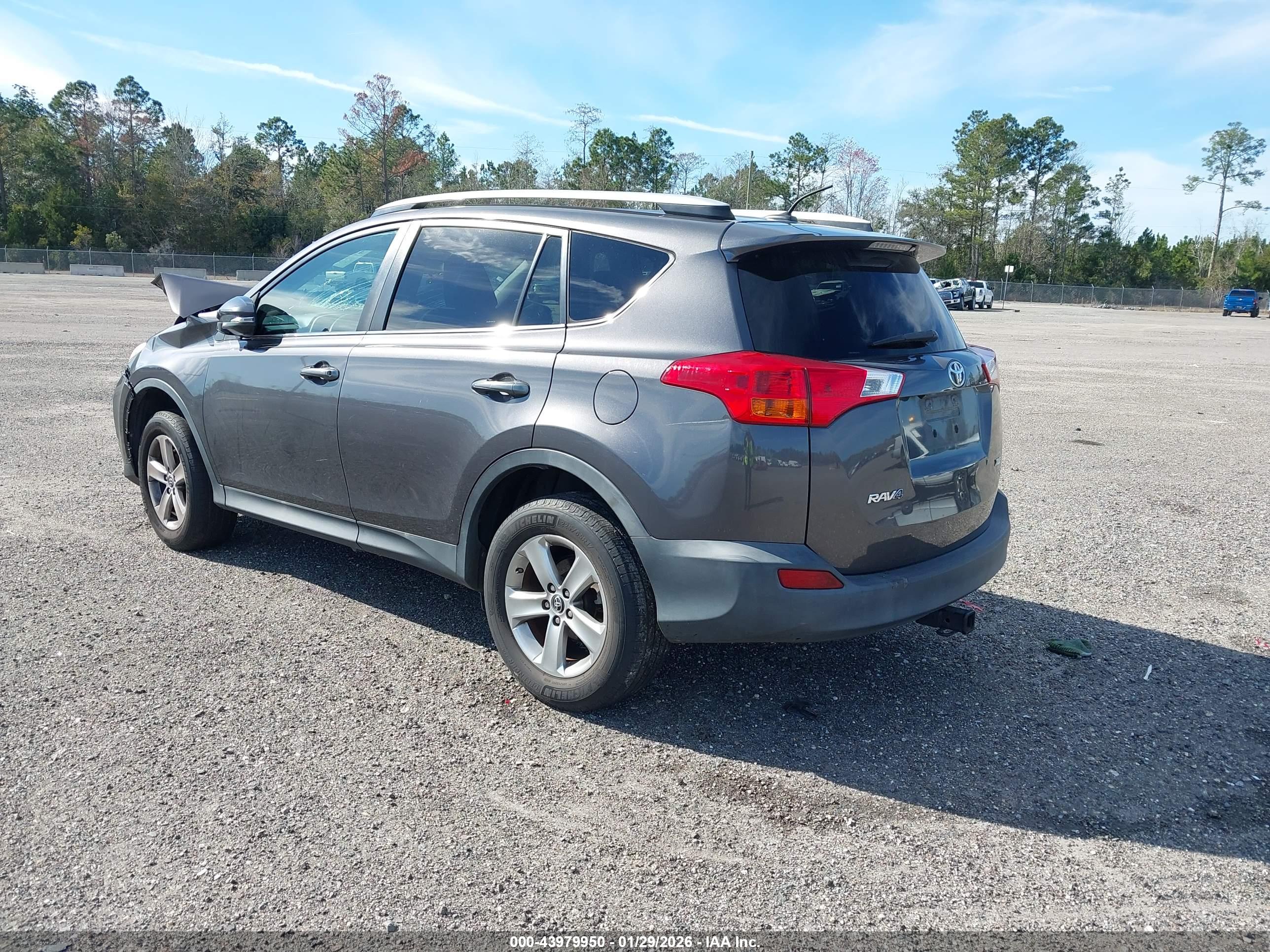 TOYOTA RAV4 image 3