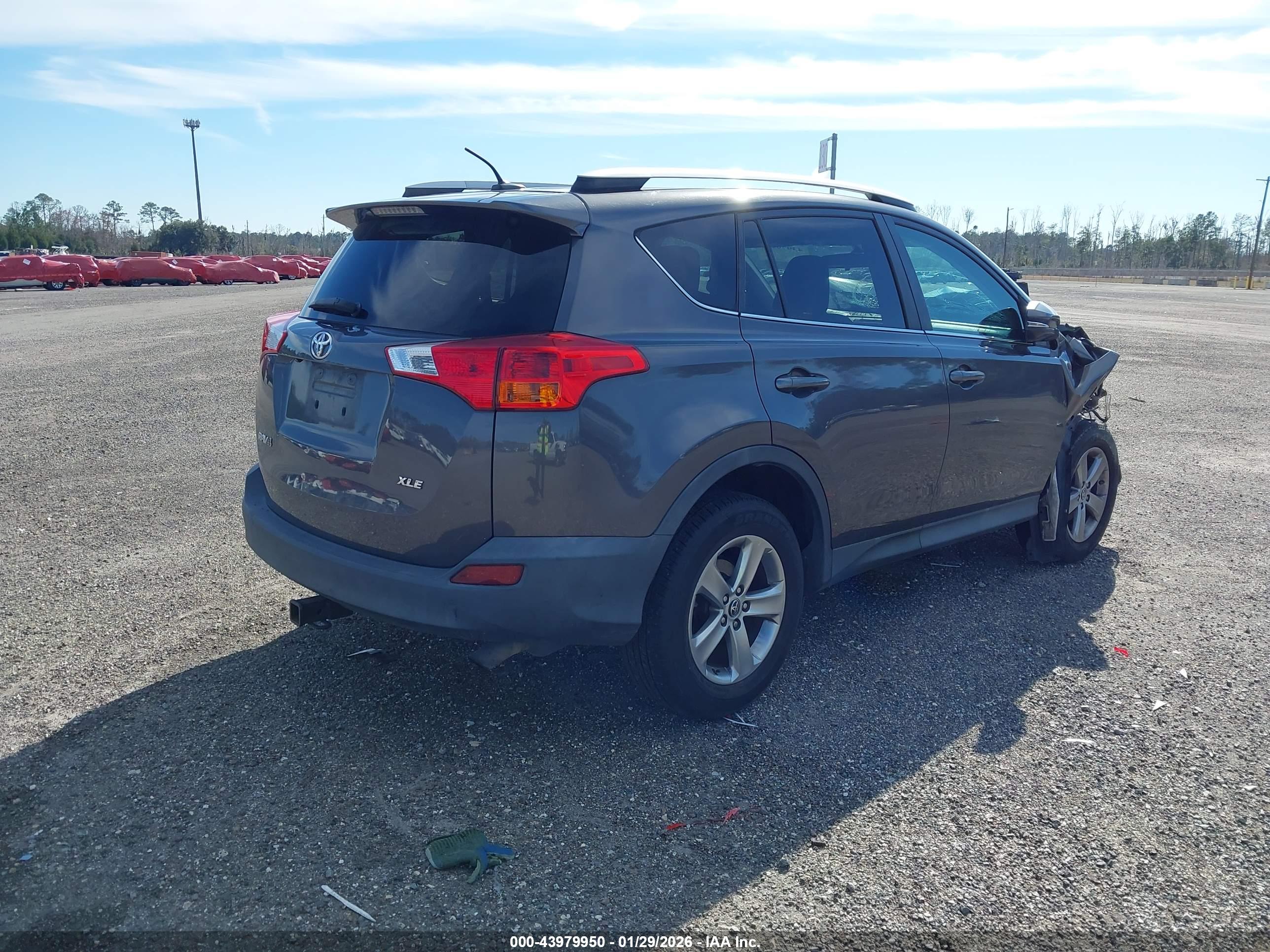 TOYOTA RAV4 image 4