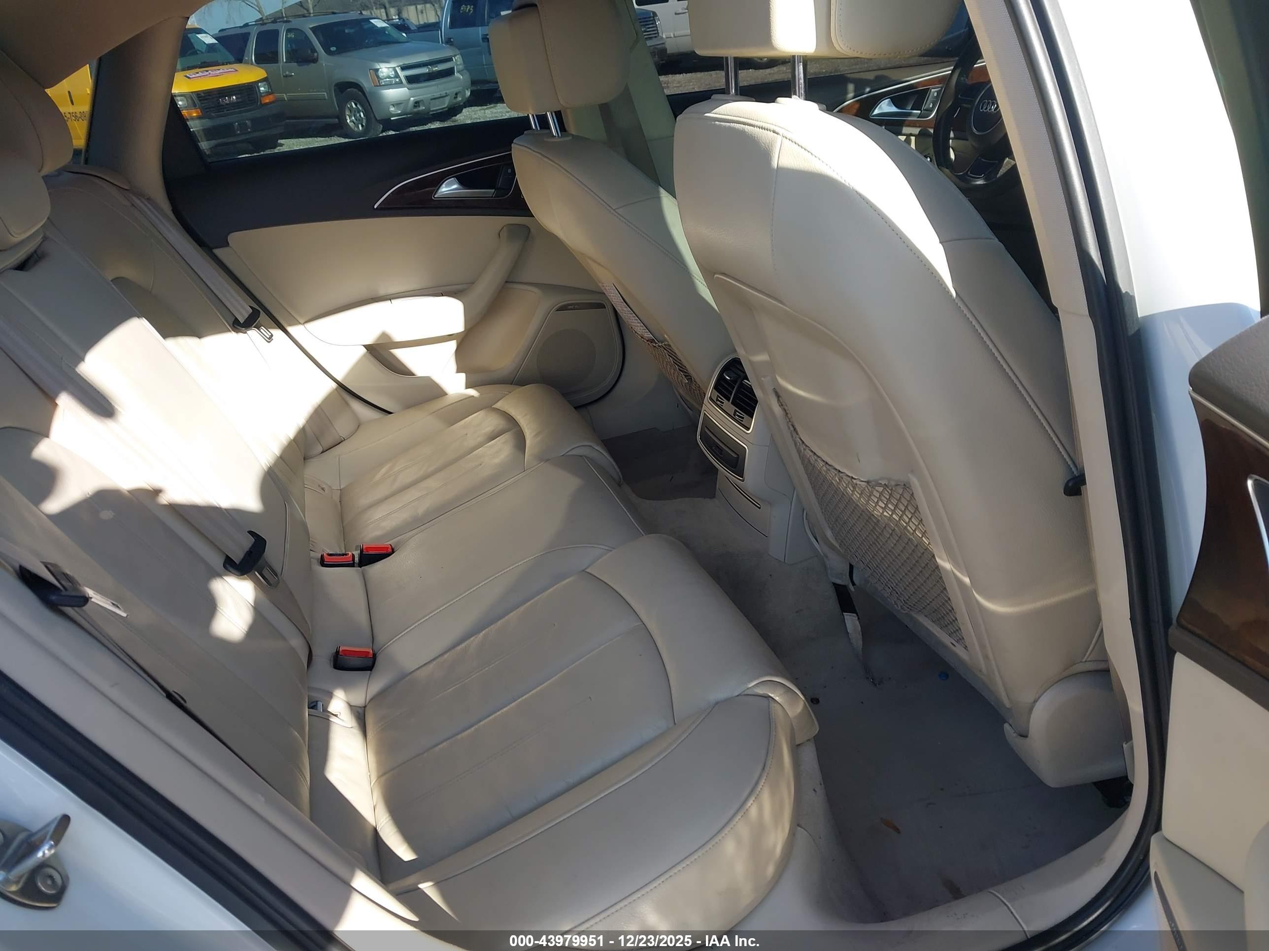 AUDI A6 image 8
