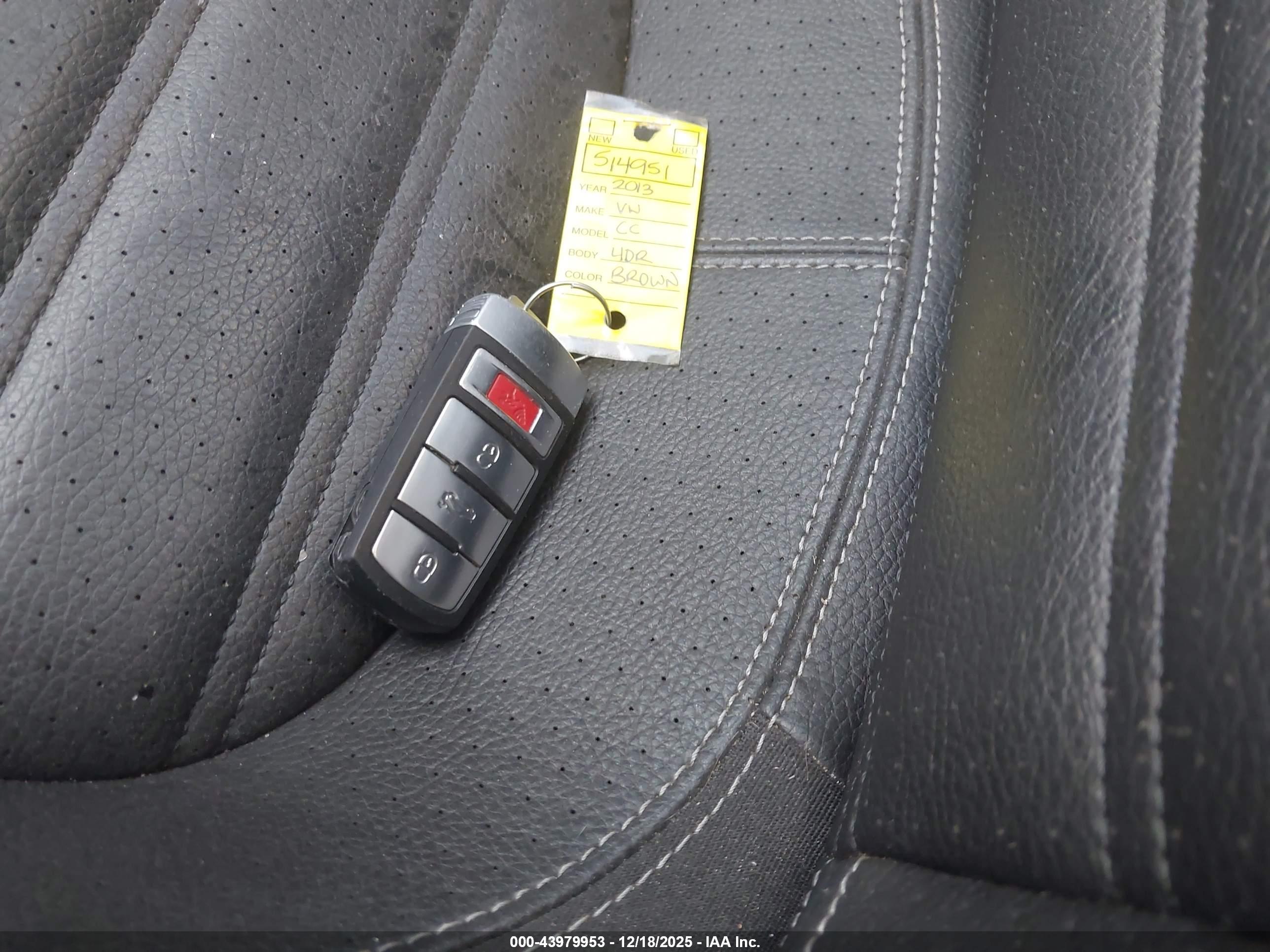VOLKSWAGEN CC image 11
