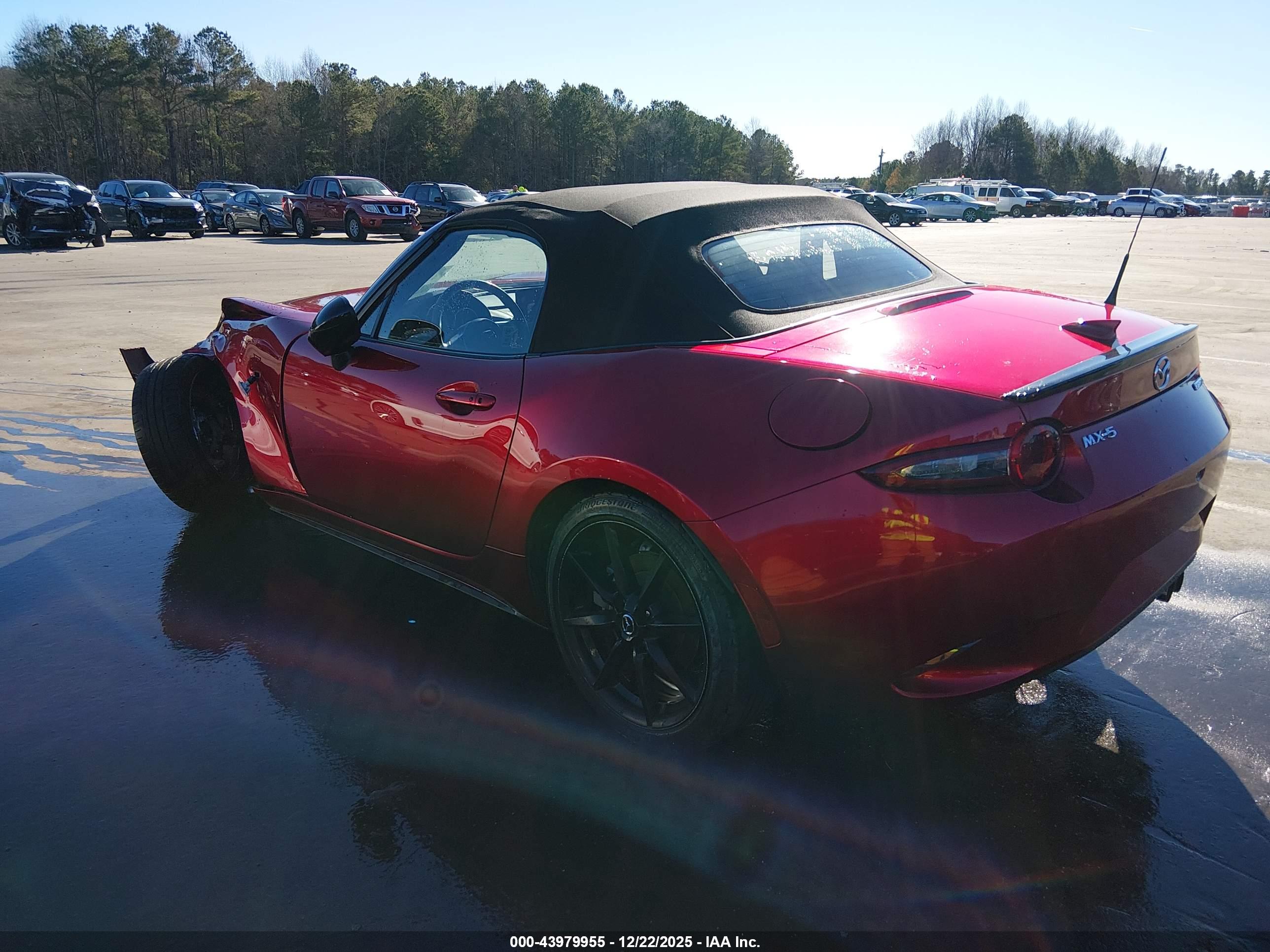 MAZDA MX-5 image 3