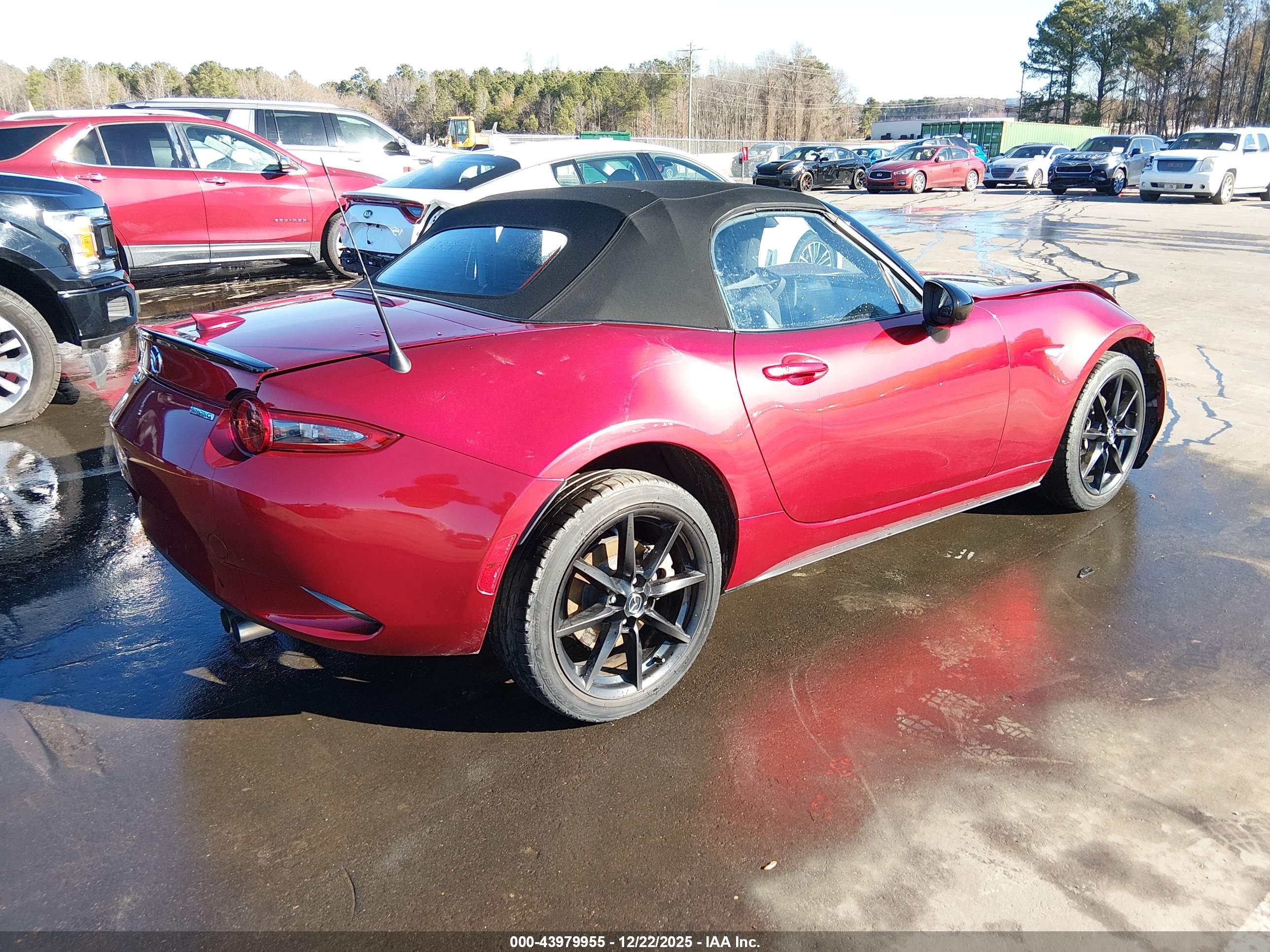 MAZDA MX-5 image 4