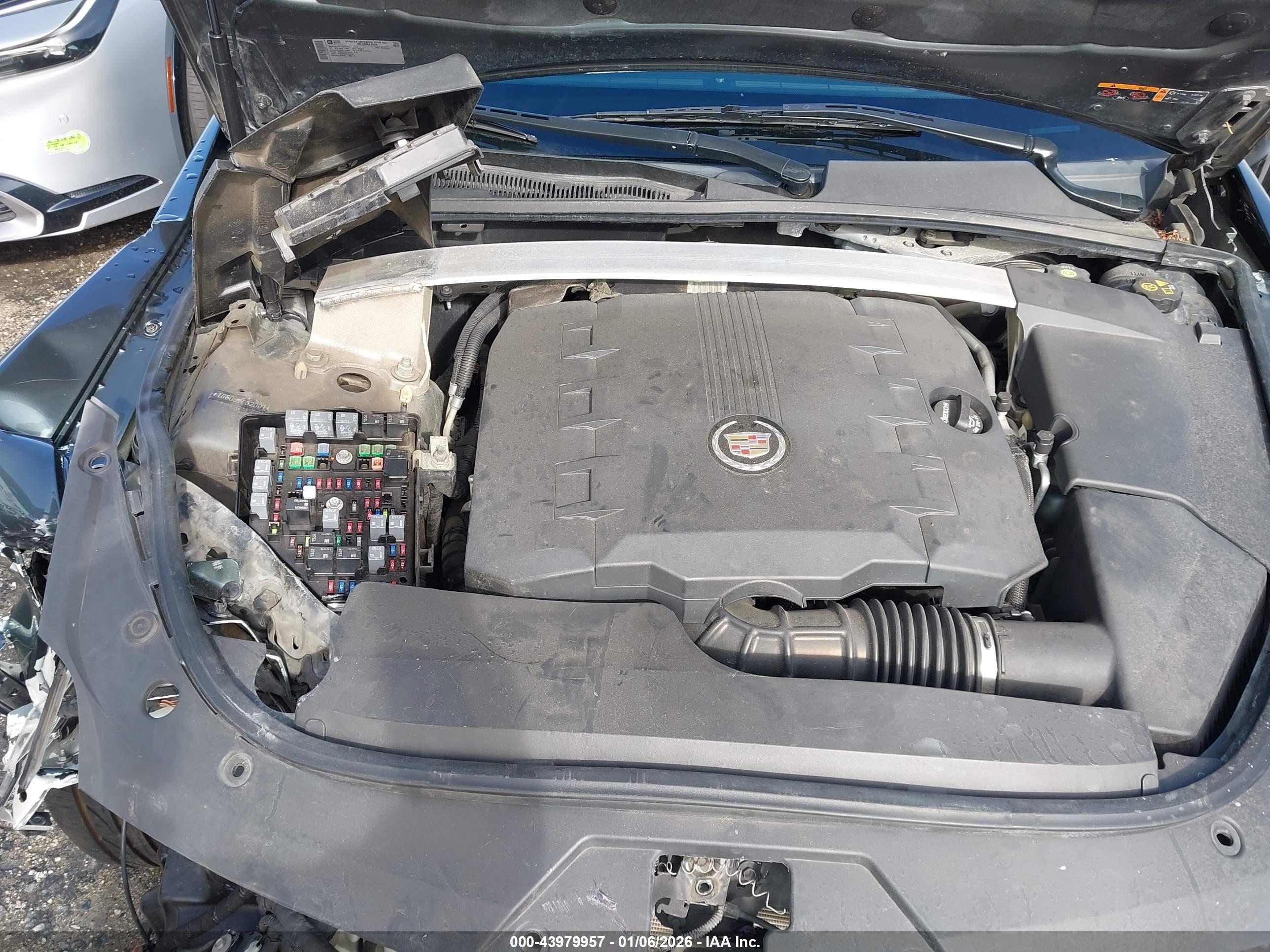CADILLAC CTS image 10