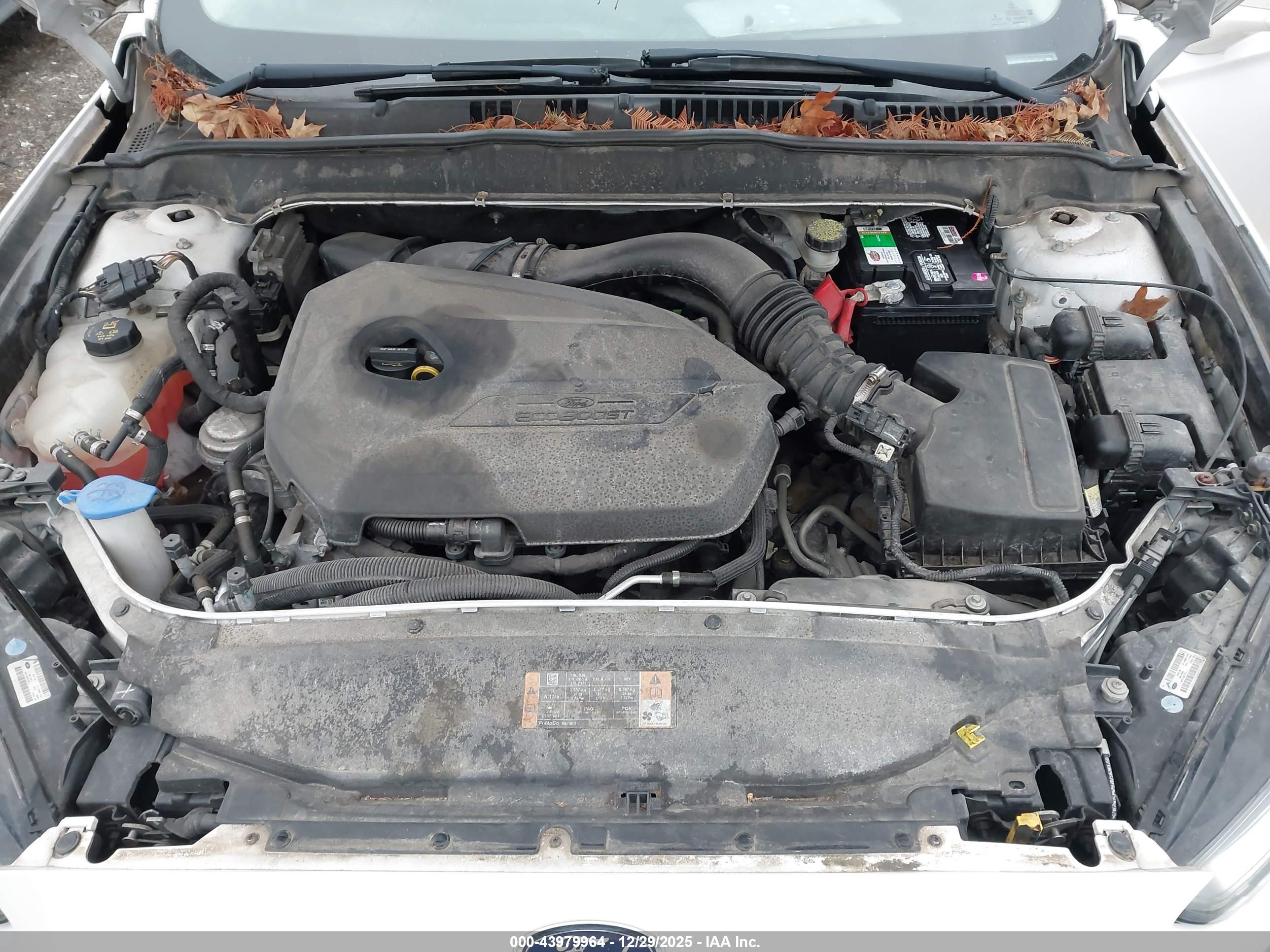 FORD FUSION image 10