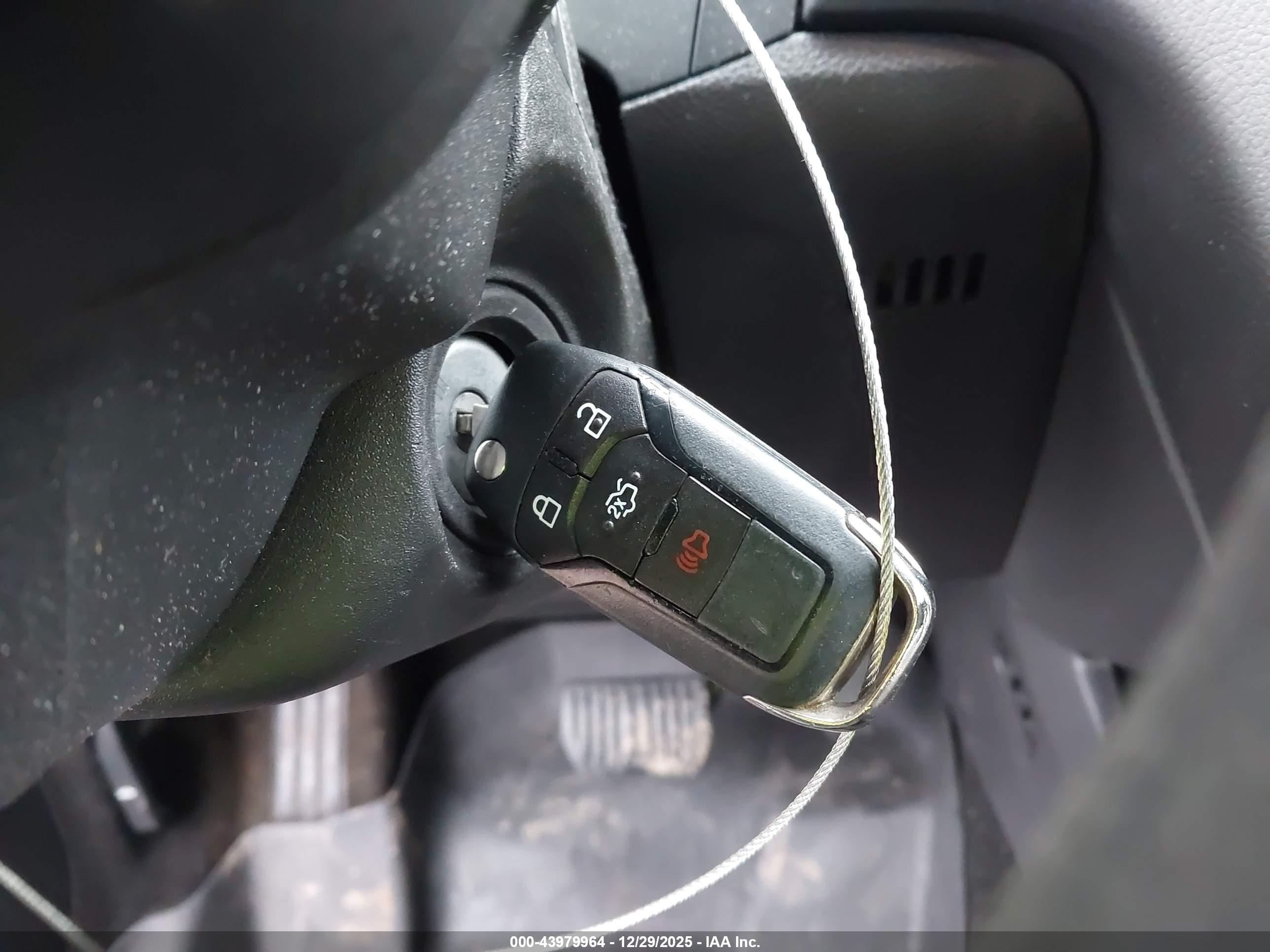 FORD FUSION image 11