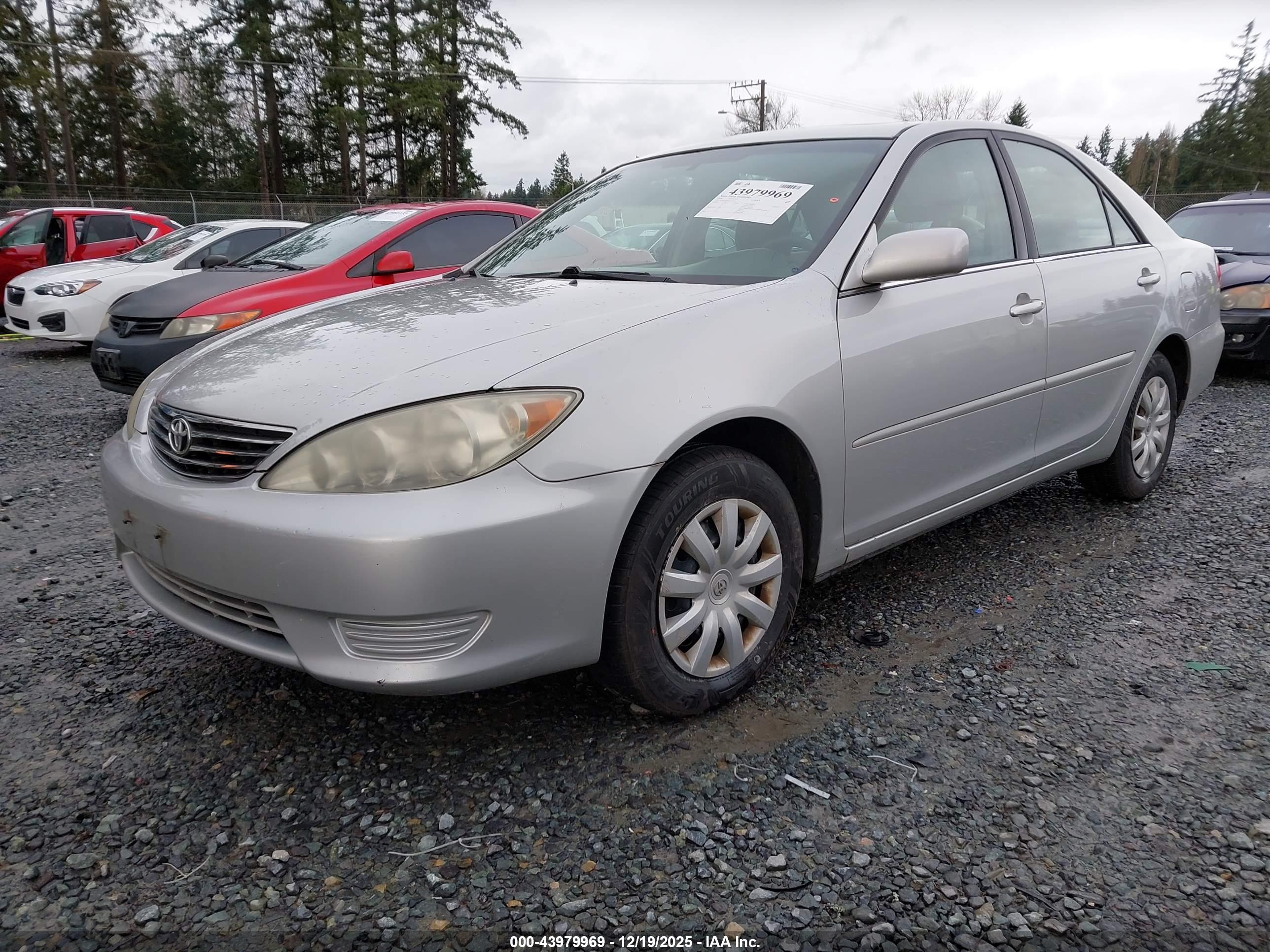 TOYOTA CAMRY image 2