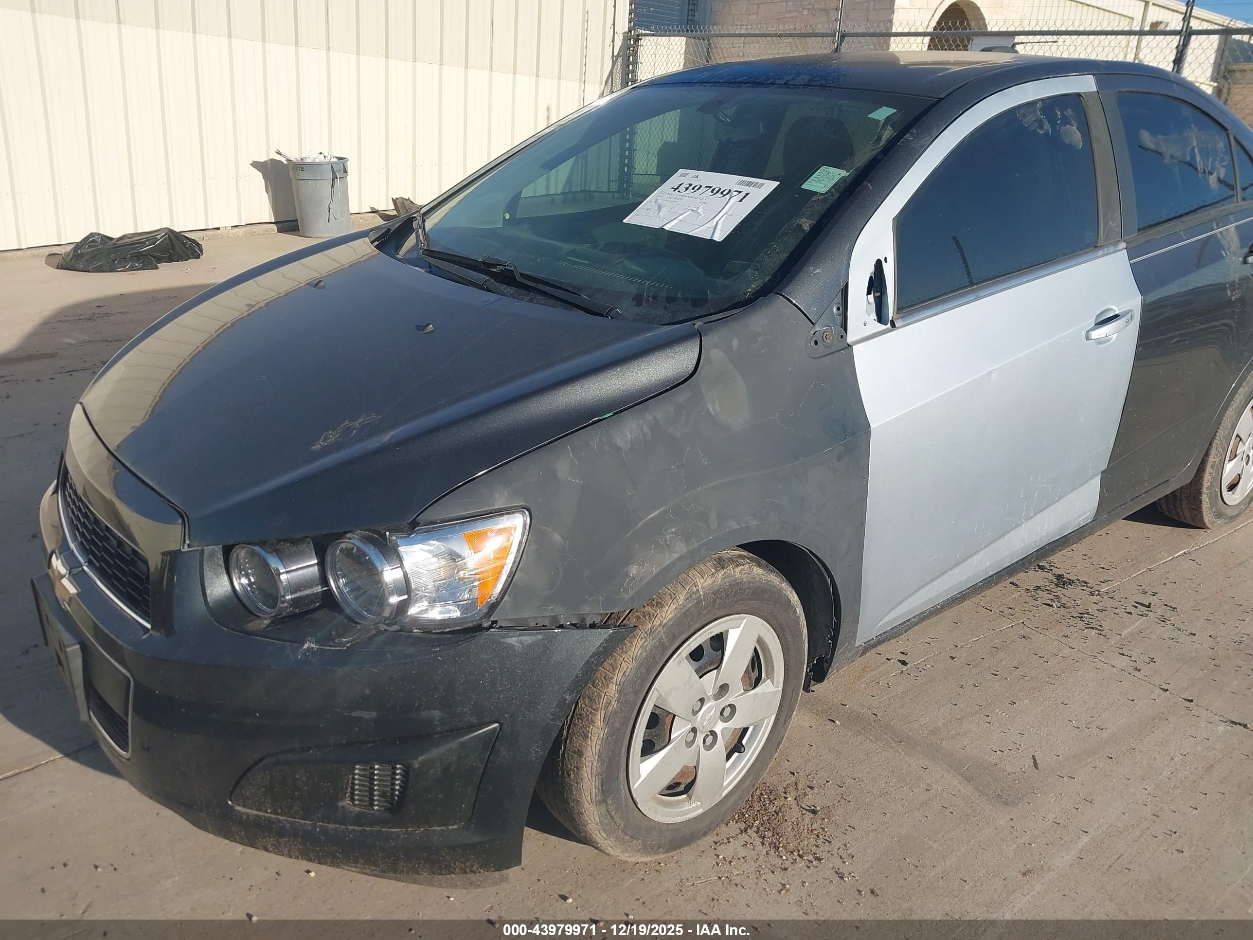 CHEVROLET SONIC image 6