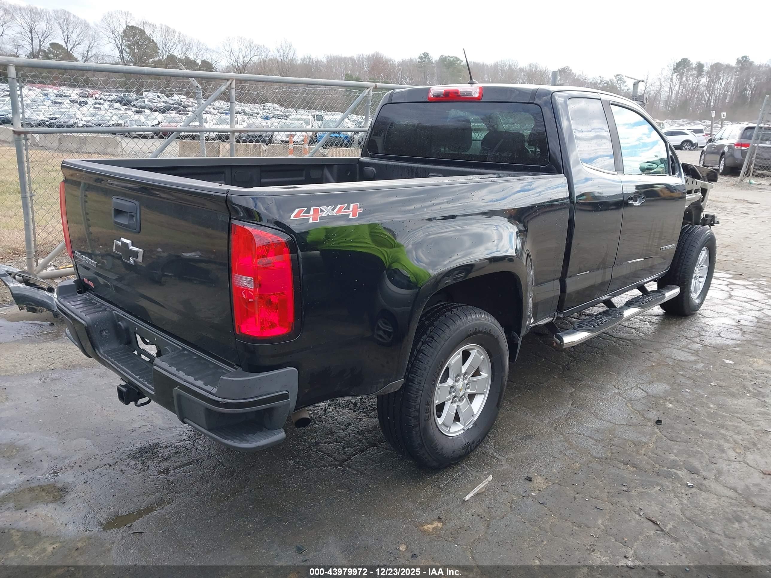 CHEVROLET COLORADO image 4