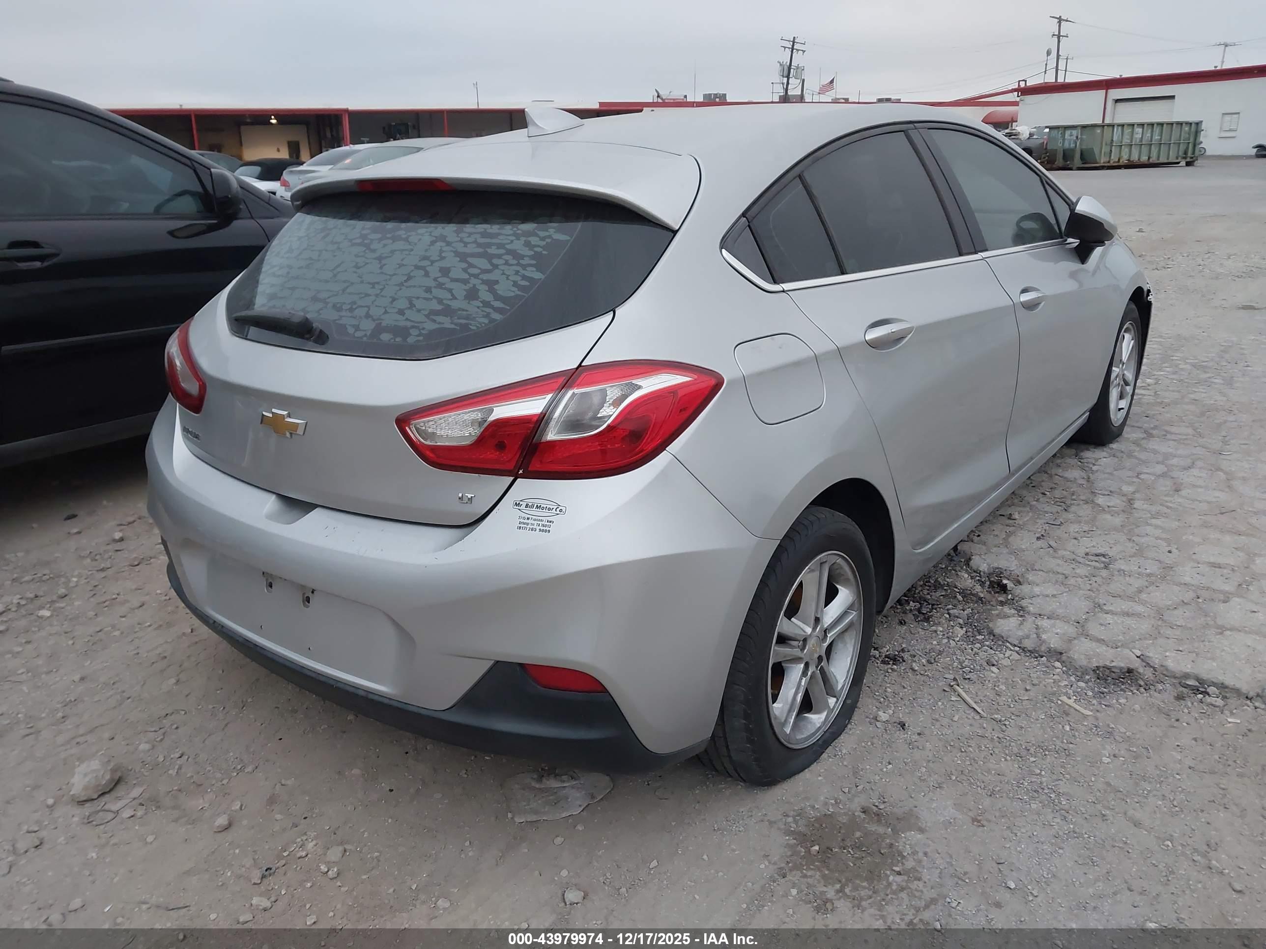 CHEVROLET CRUZE image 4