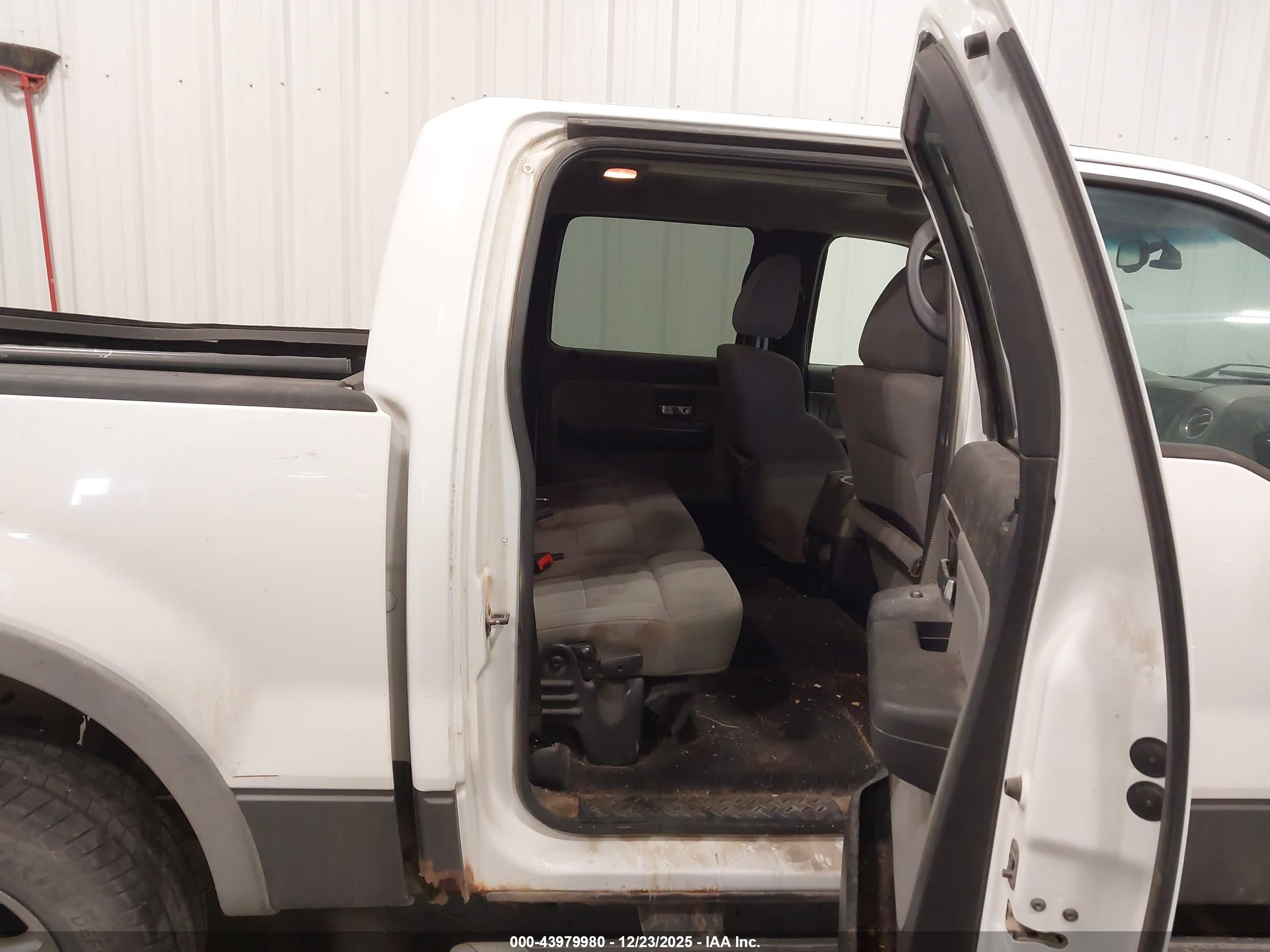 FORD F-150 image 8