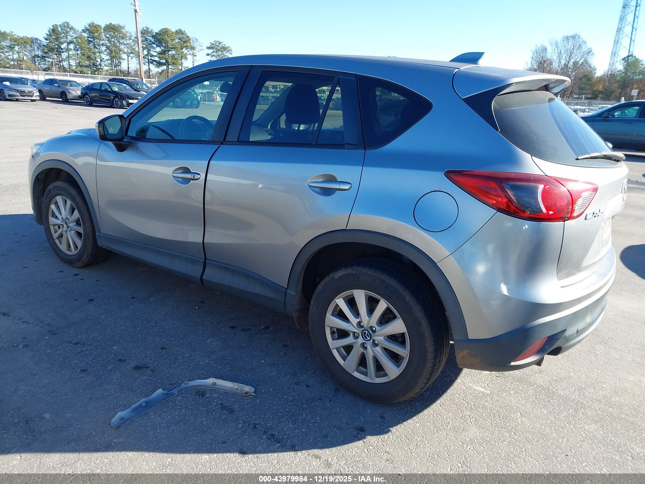 MAZDA CX-5 image 3