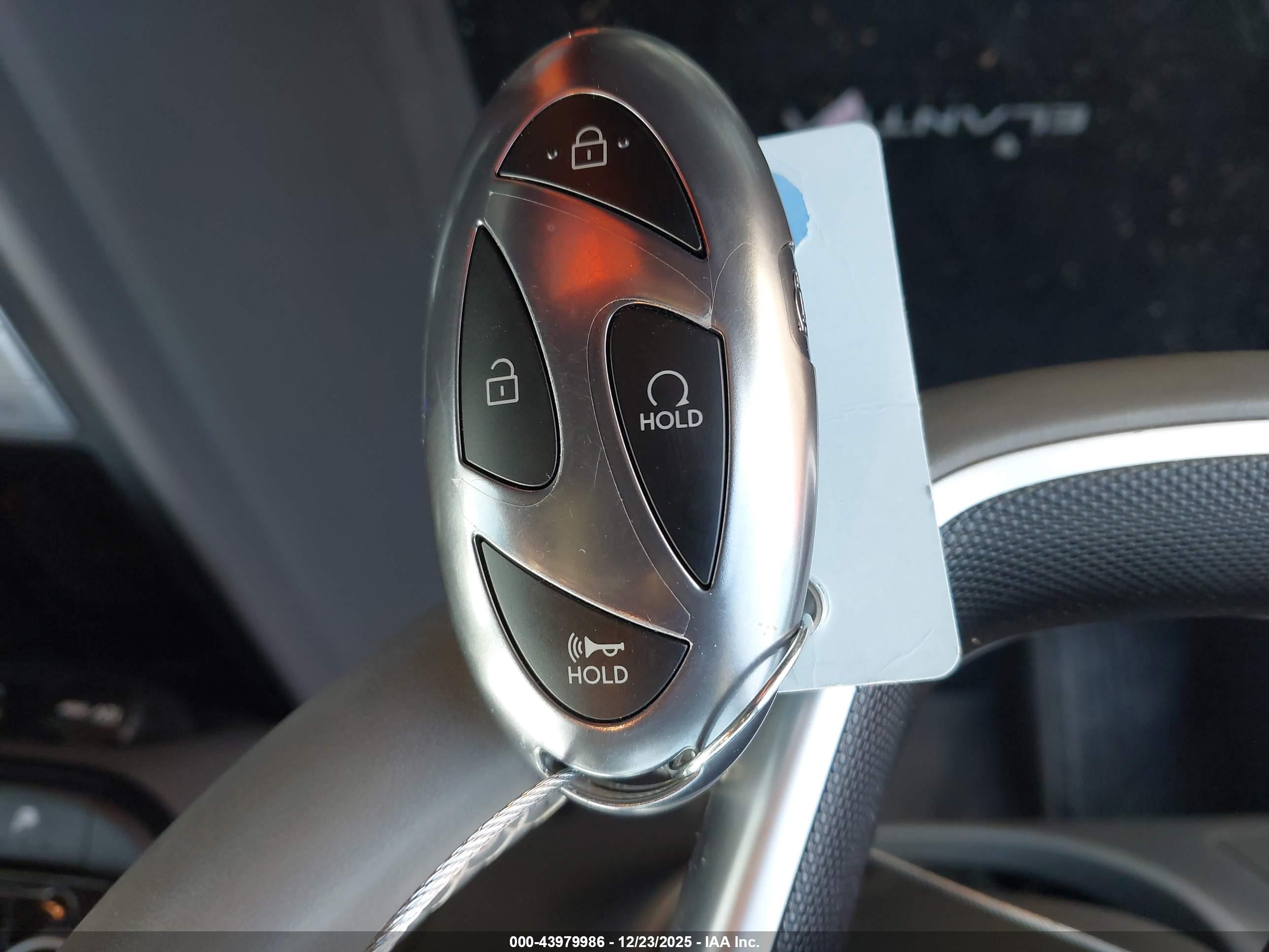HYUNDAI ELANTRA image 11
