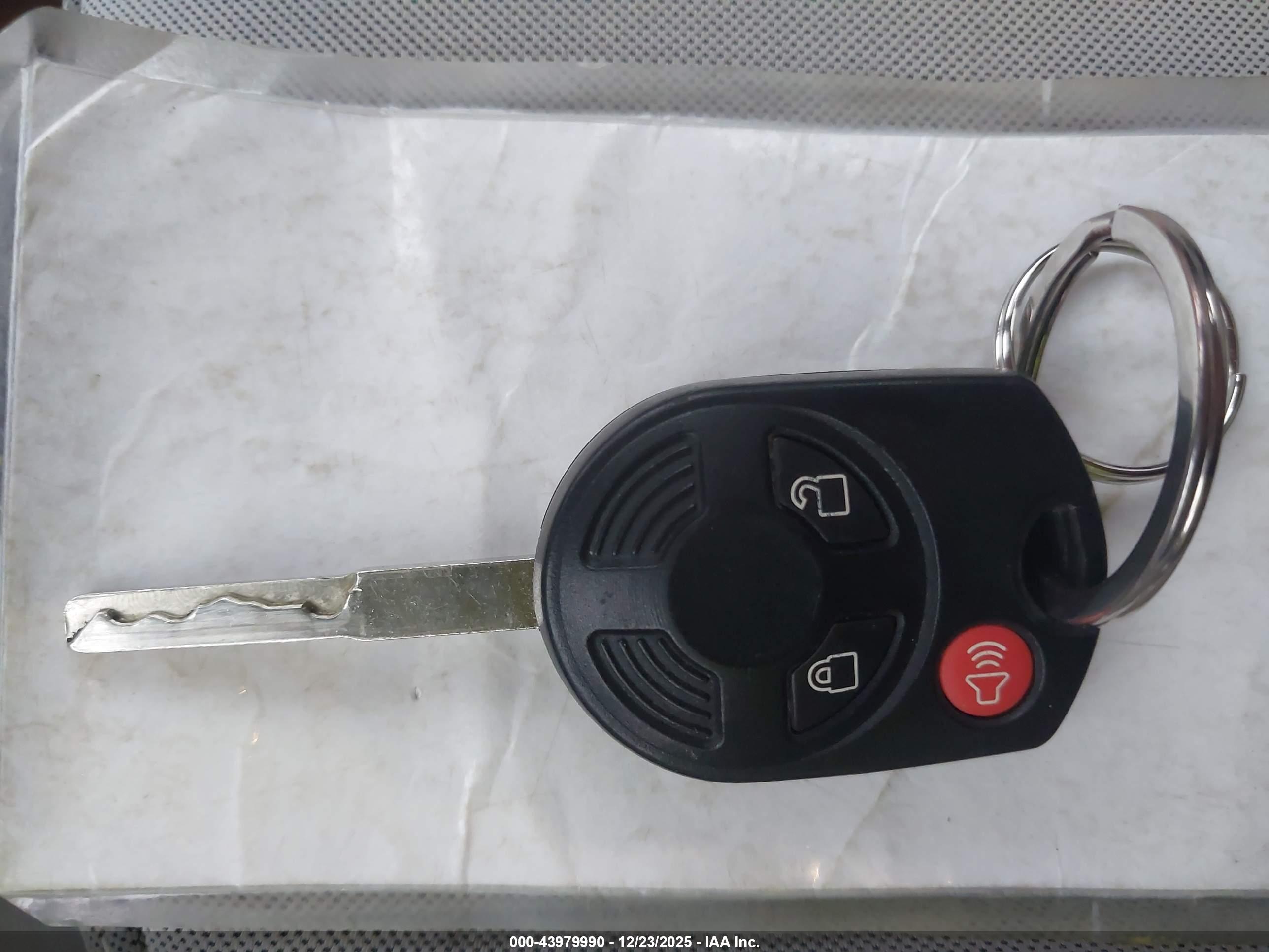 FORD ESCAPE image 11