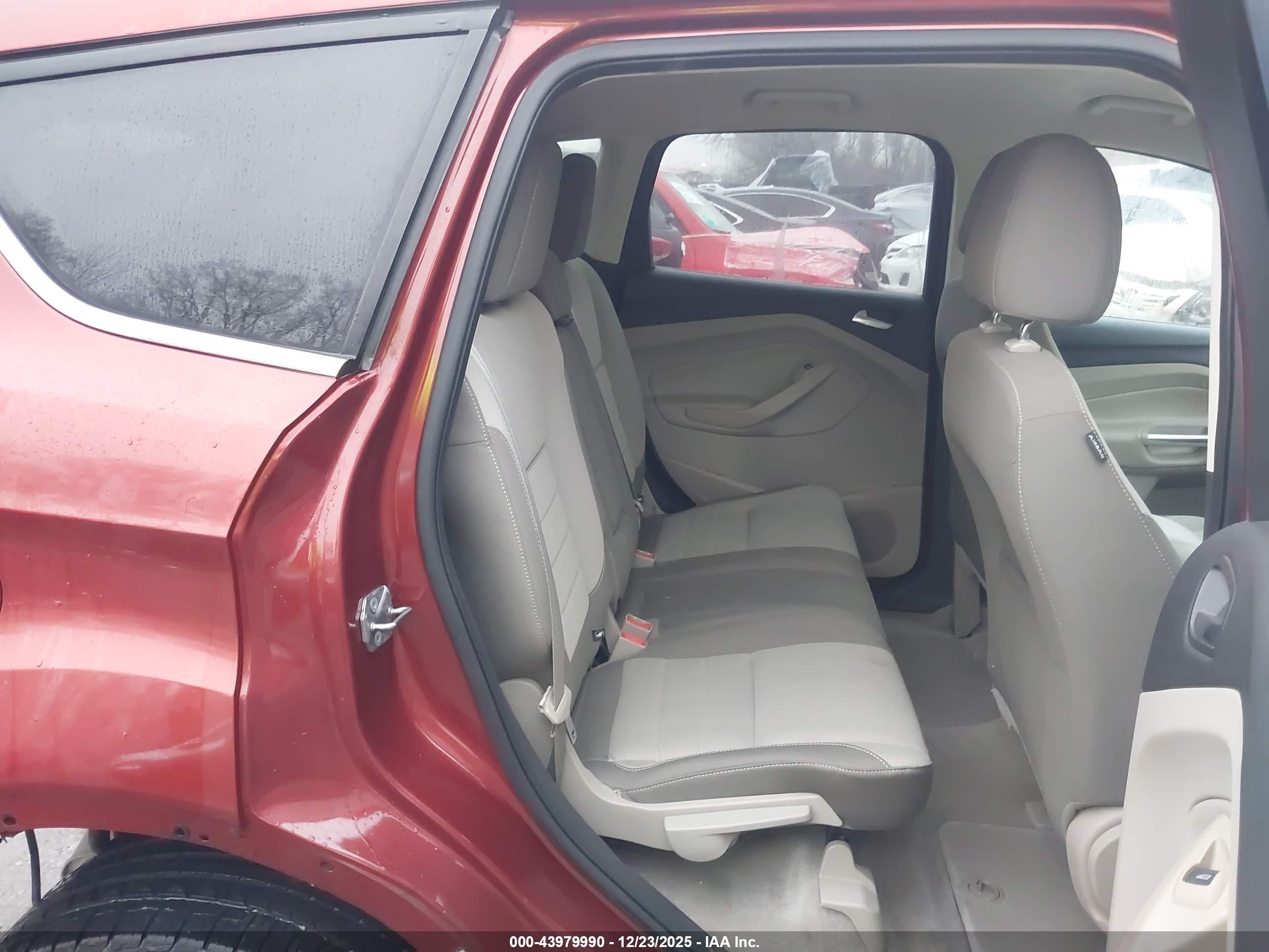 FORD ESCAPE image 8