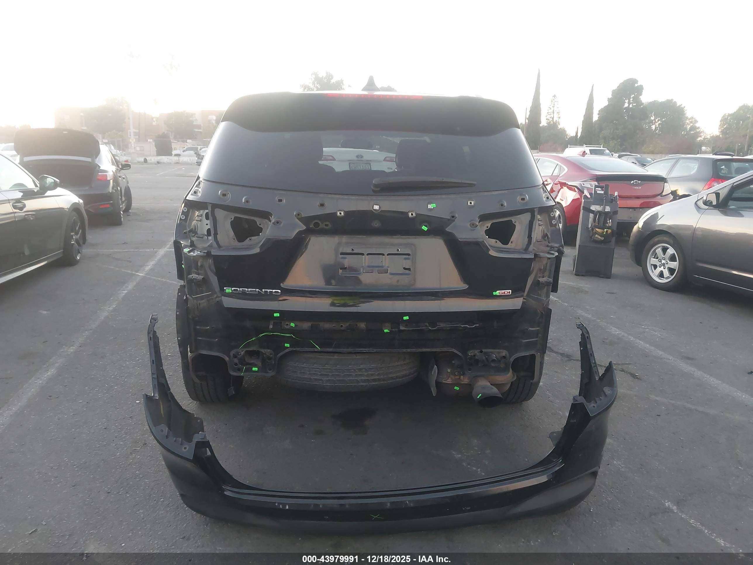 KIA SORENTO image 6