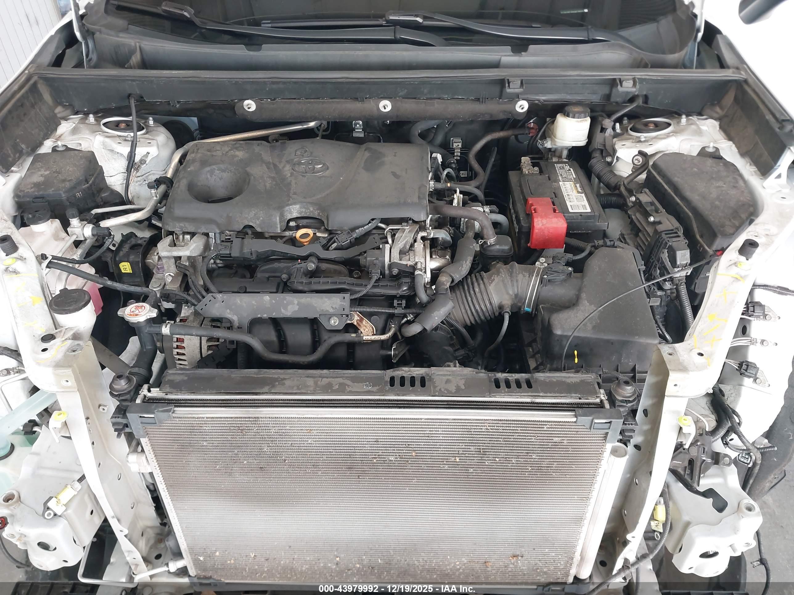TOYOTA RAV4 image 10