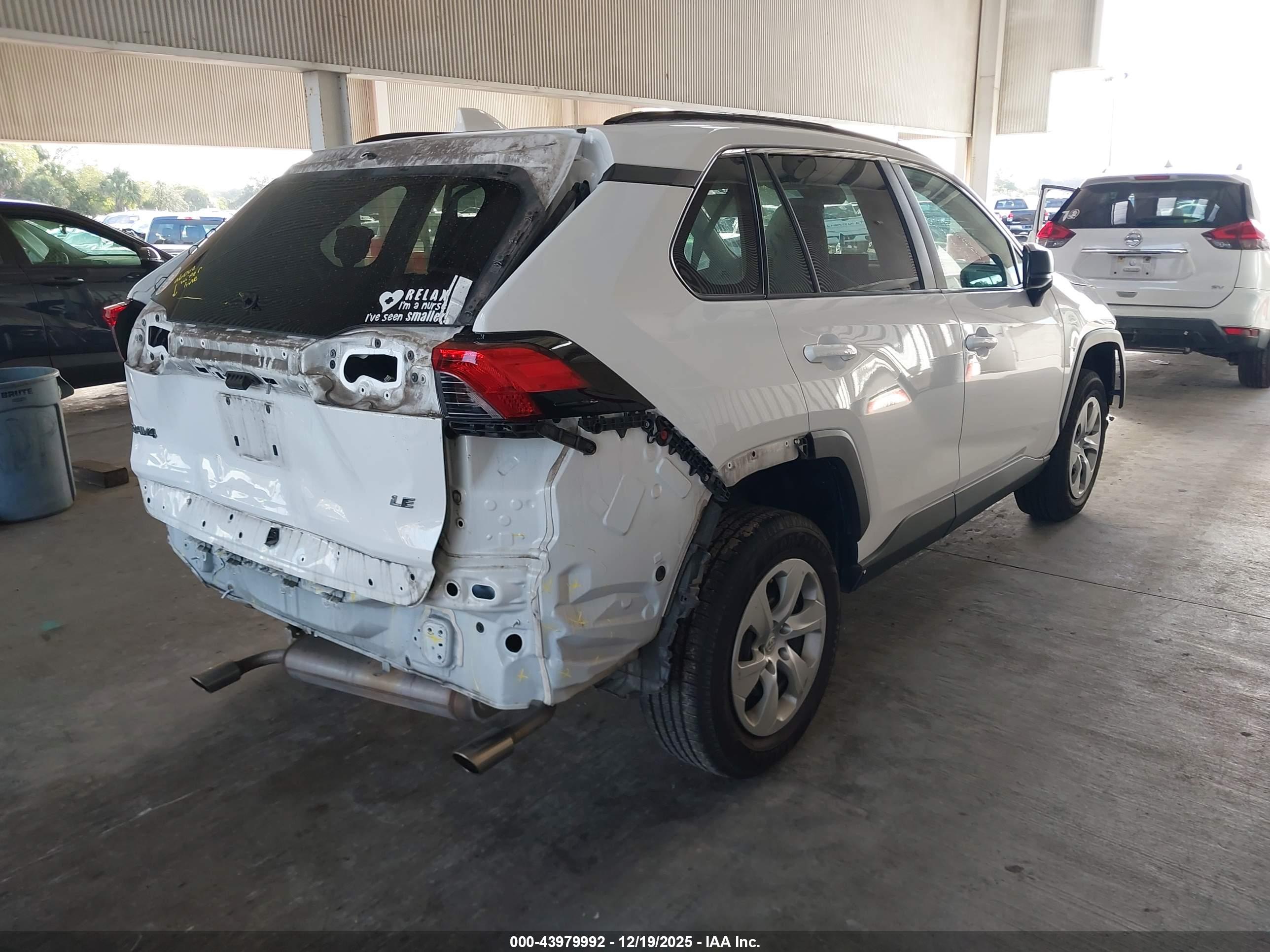 TOYOTA RAV4 image 4