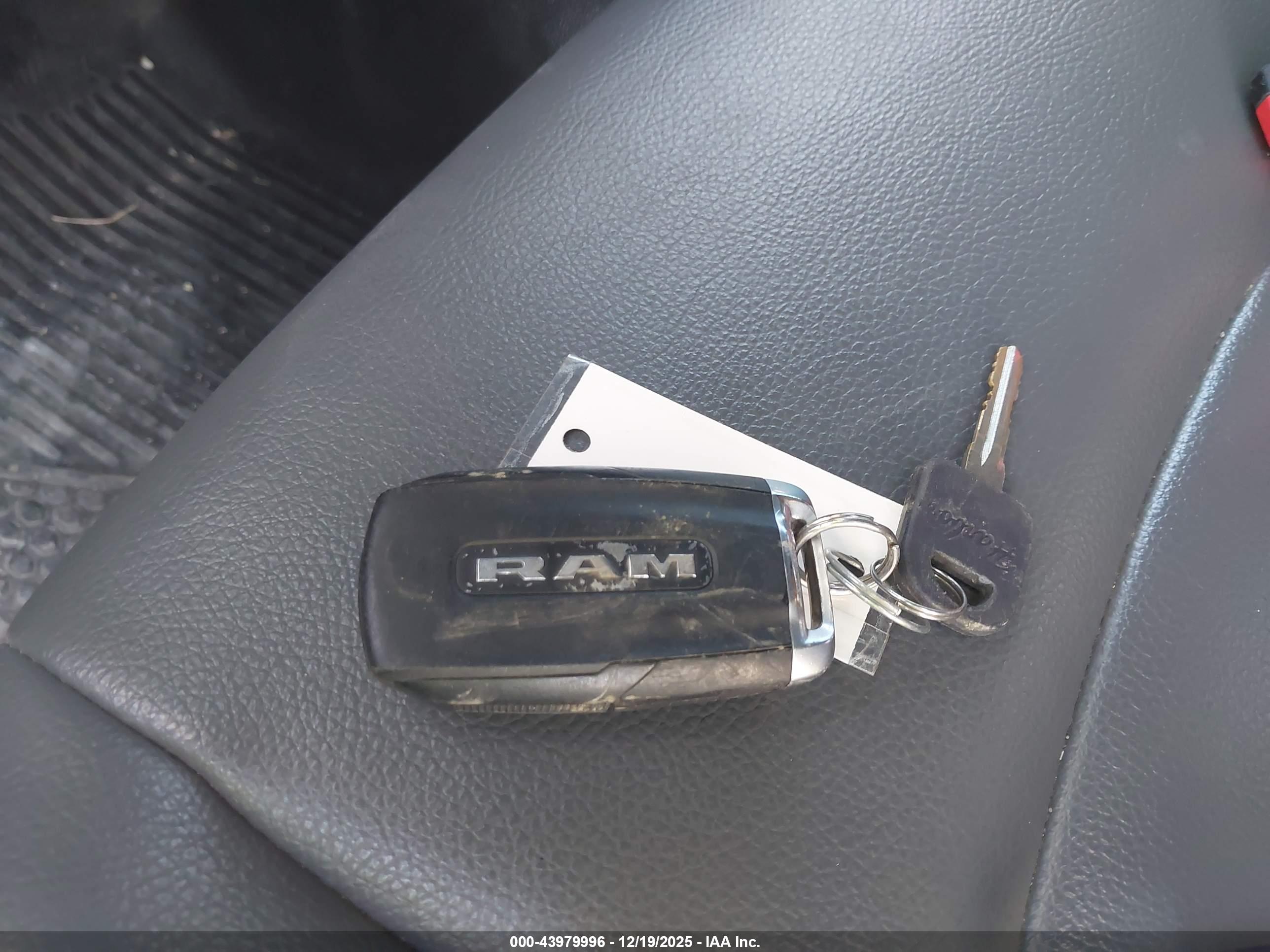 RAM 2500 image 11