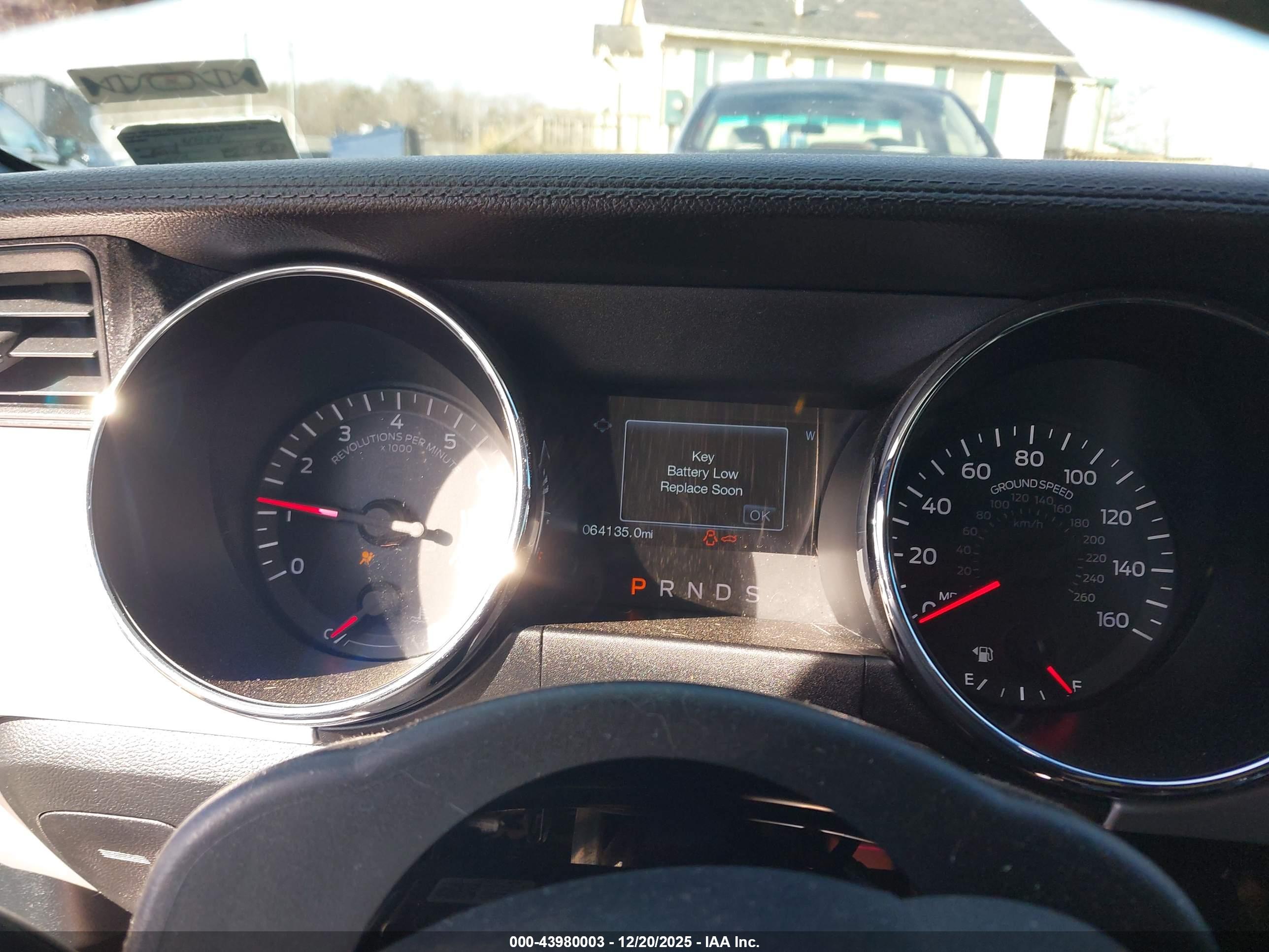 FORD MUSTANG image 7