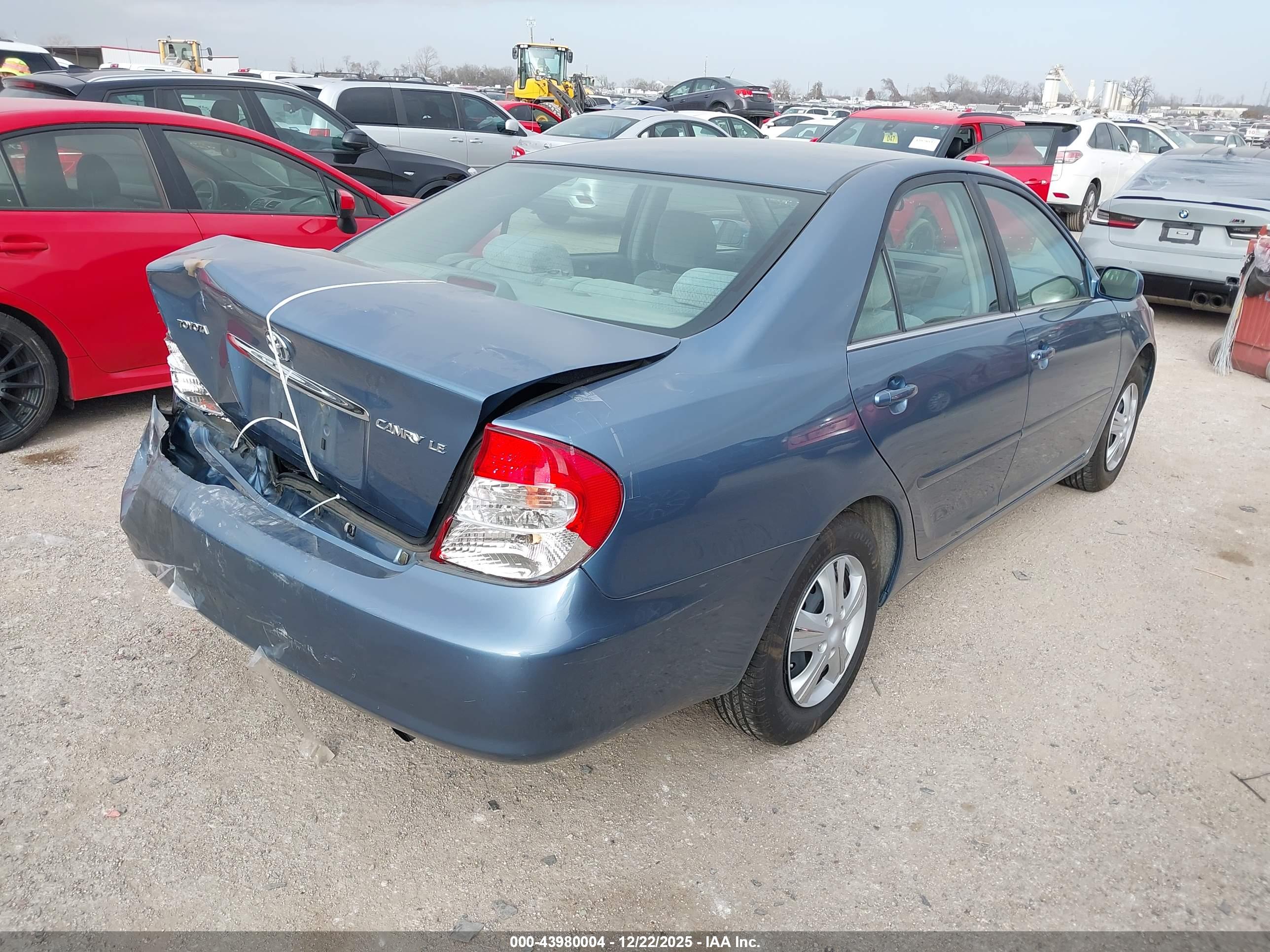 TOYOTA CAMRY image 4