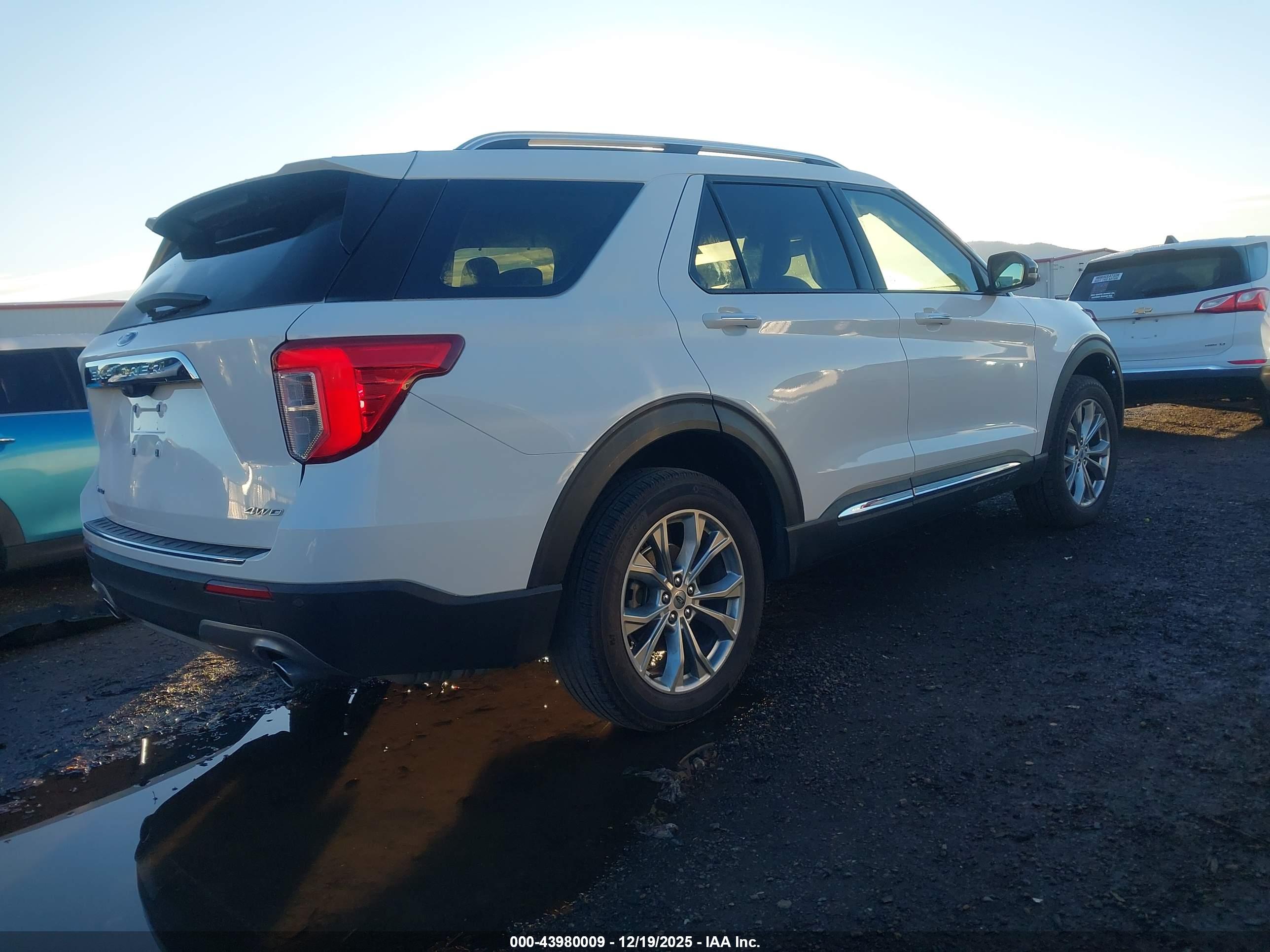FORD EXPLORER image 4