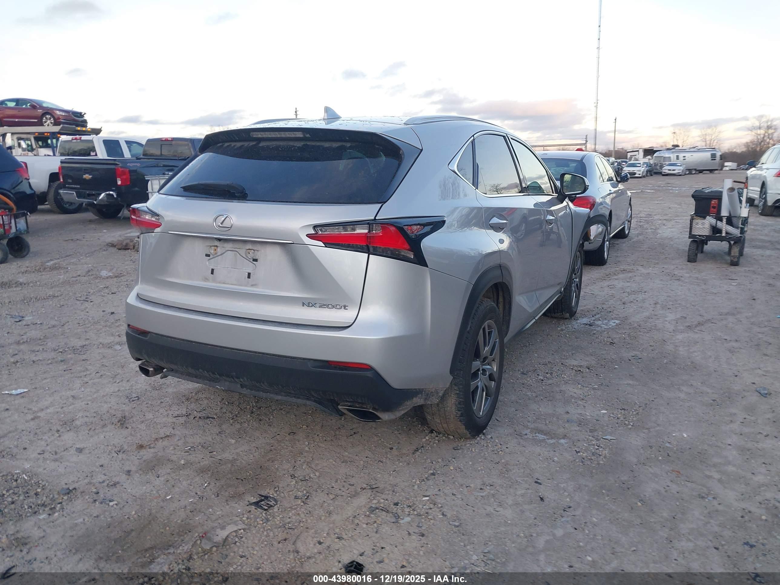 LEXUS NX image 4