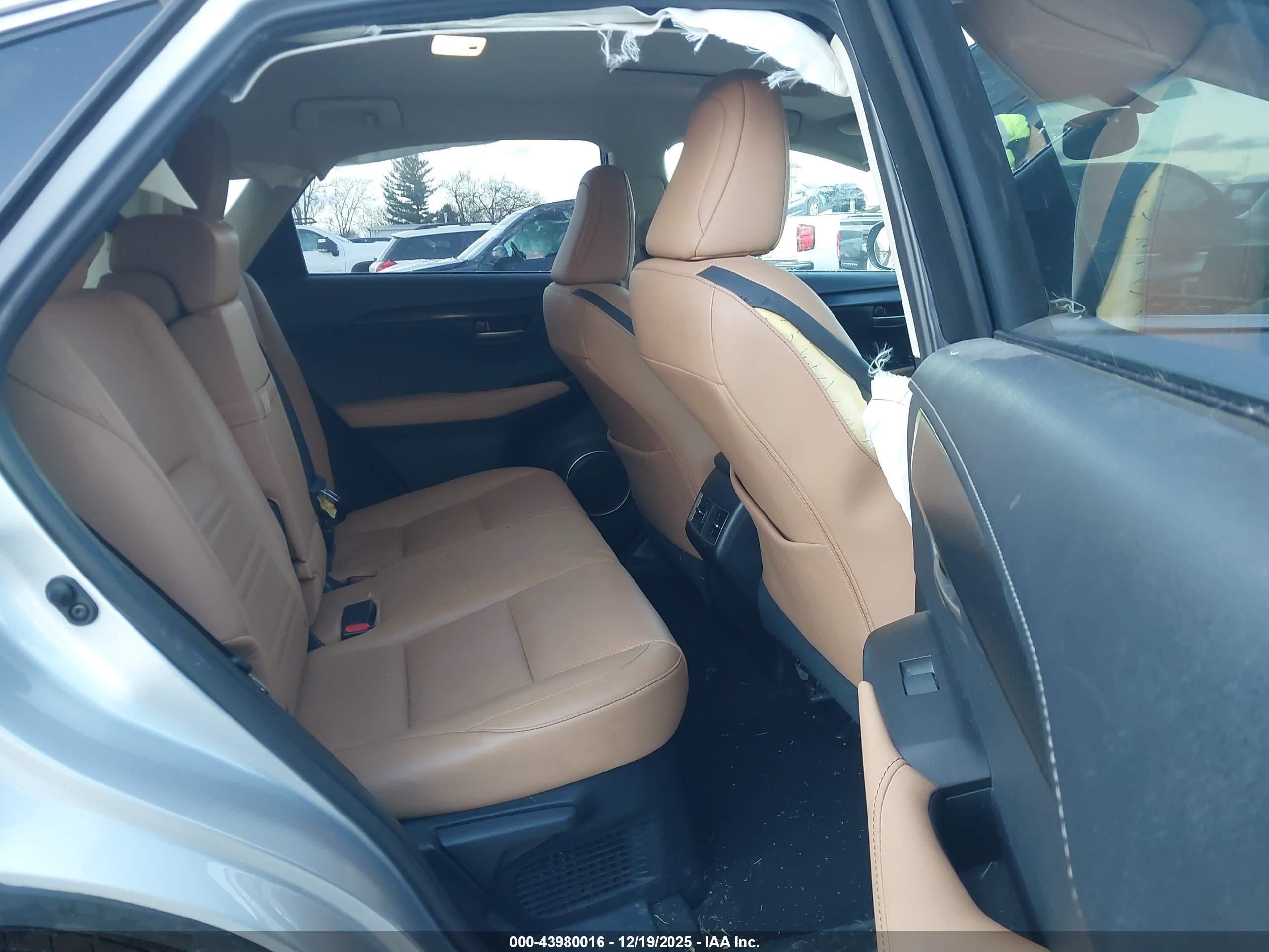 LEXUS NX image 8