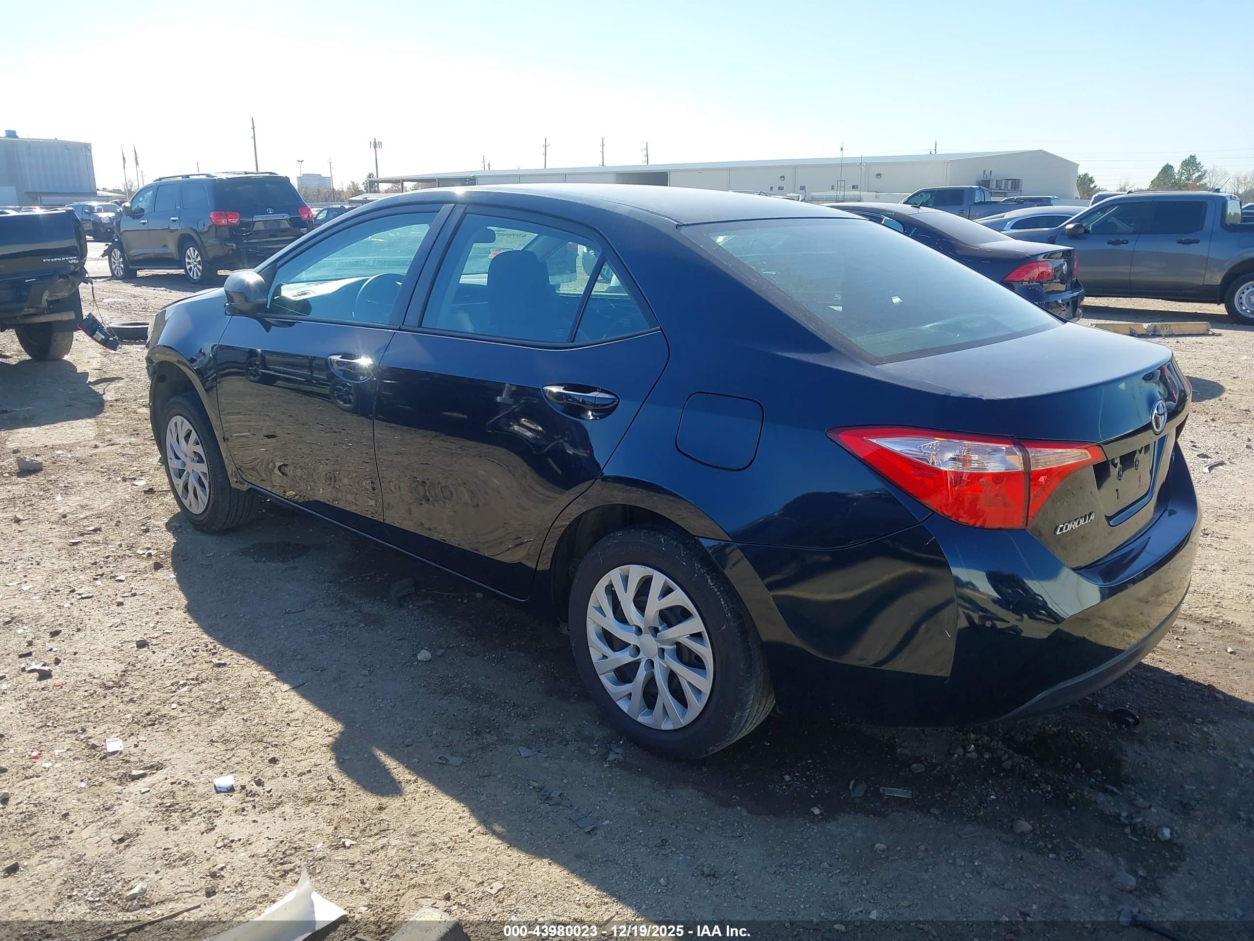 TOYOTA COROLLA image 3