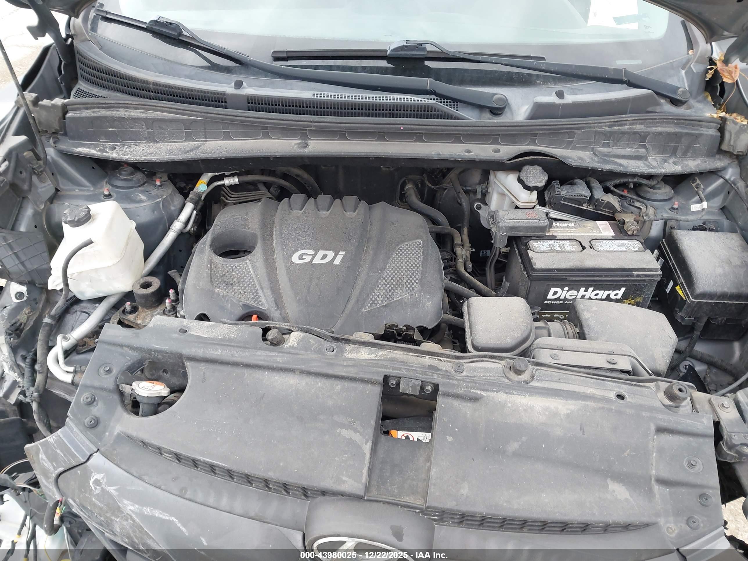 HYUNDAI TUCSON image 10