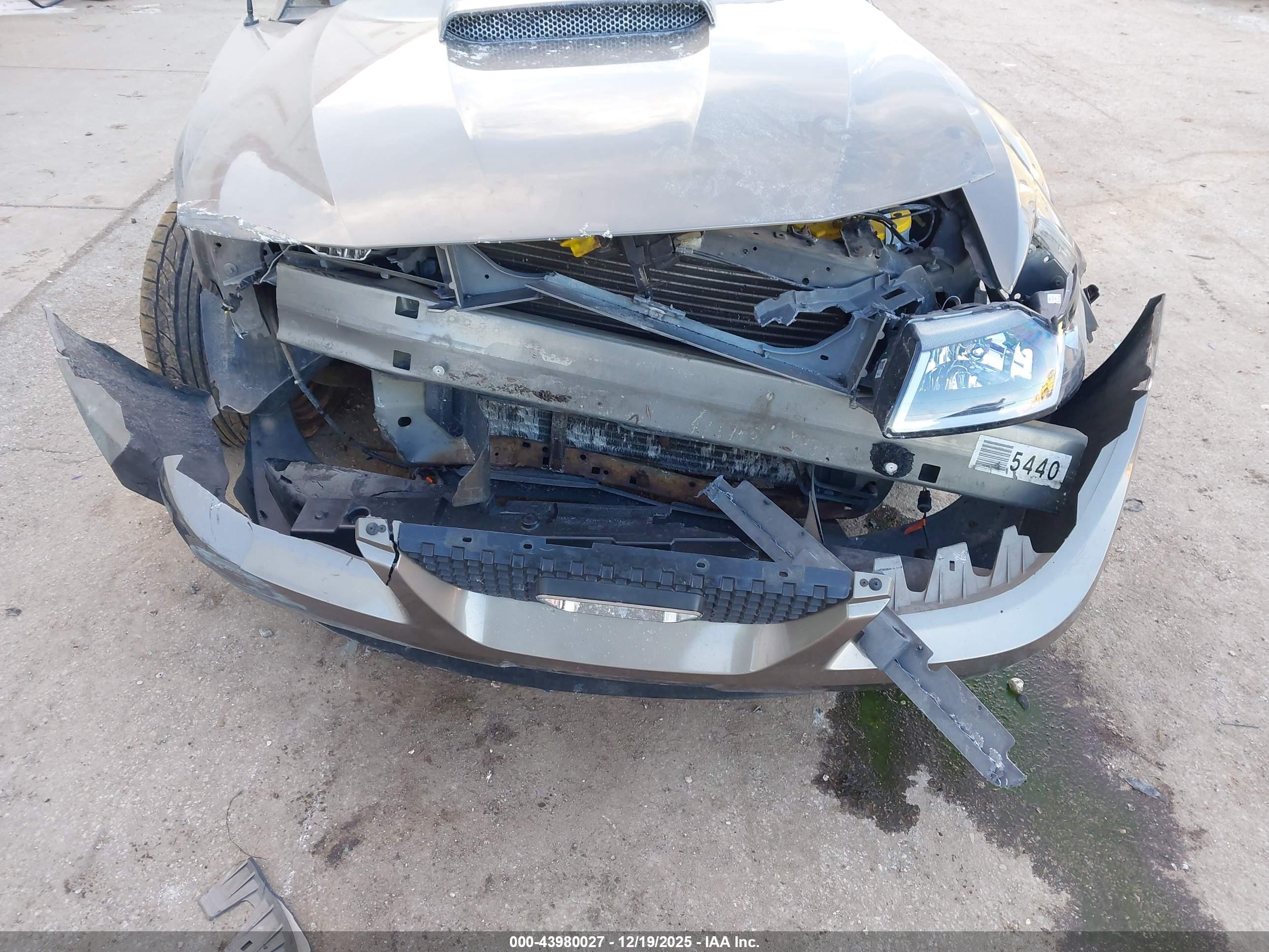 FORD MUSTANG image 6