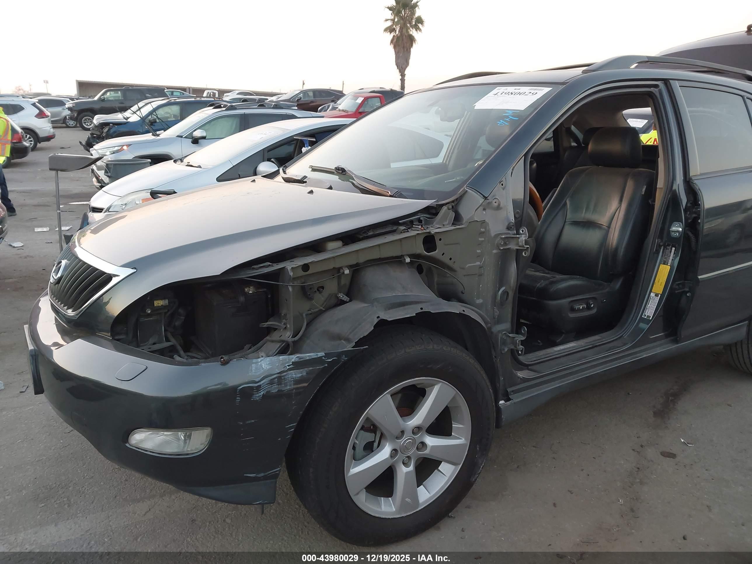 LEXUS RX image 6