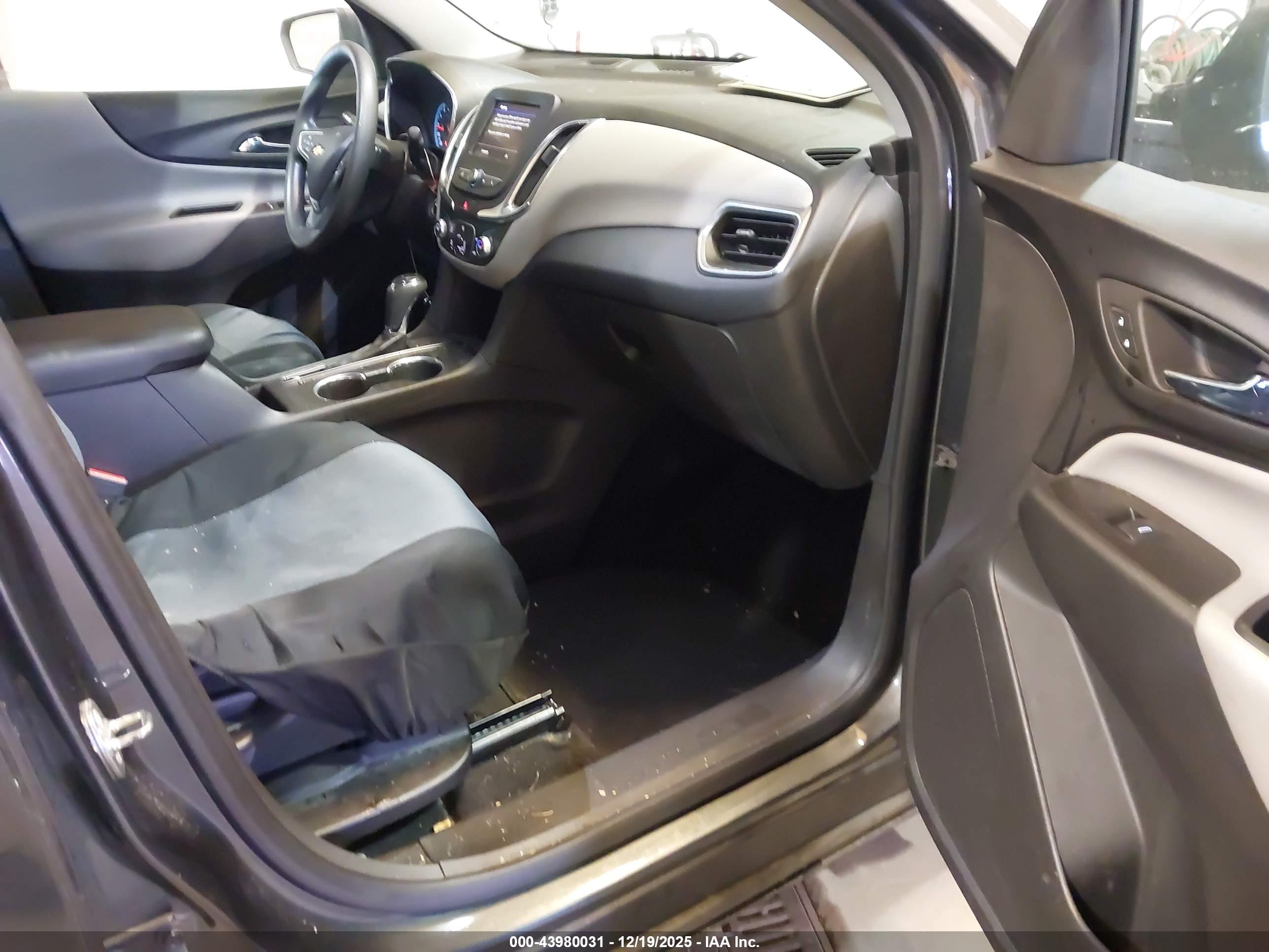 CHEVROLET EQUINOX image 5