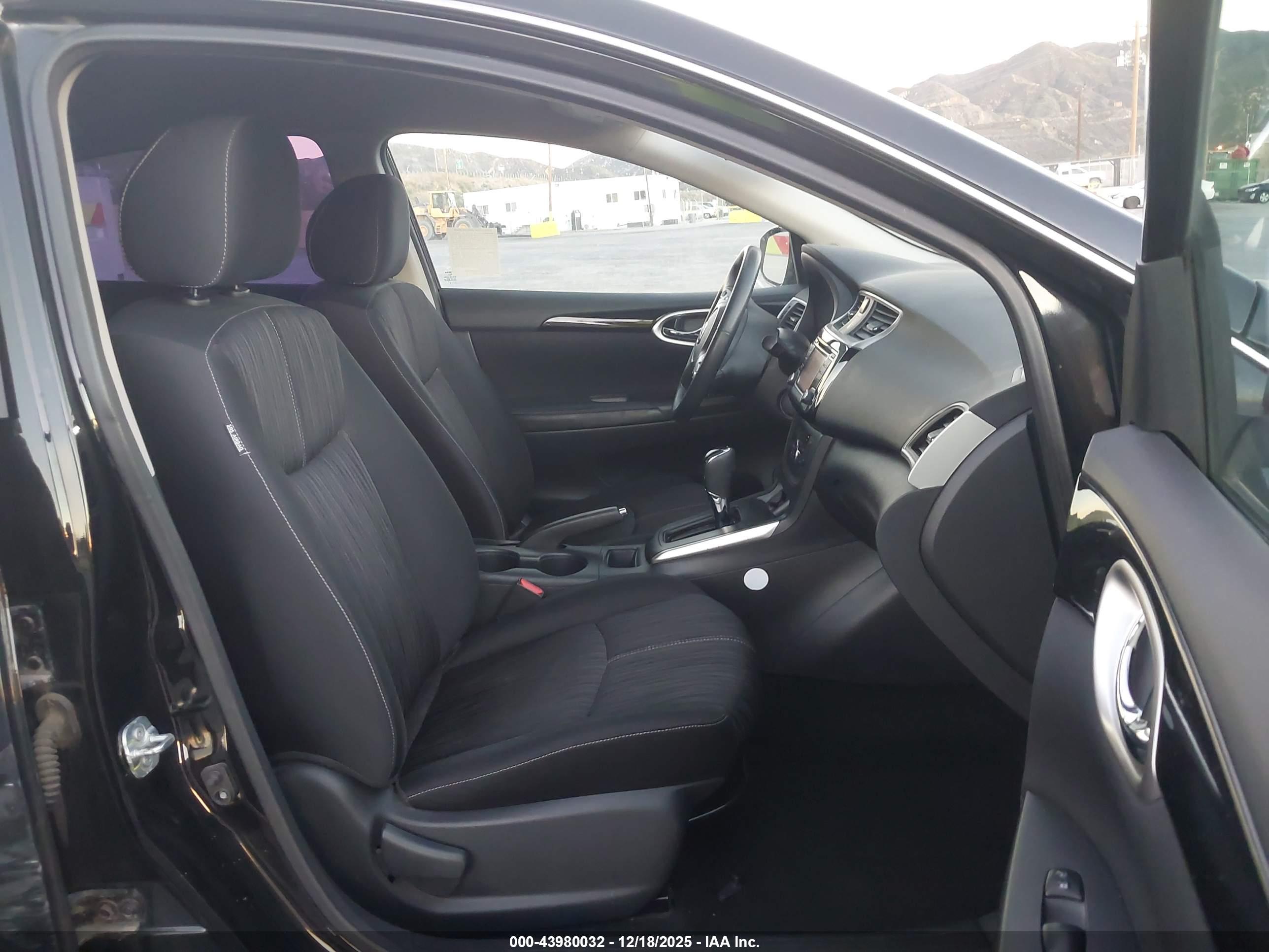 NISSAN SENTRA image 5