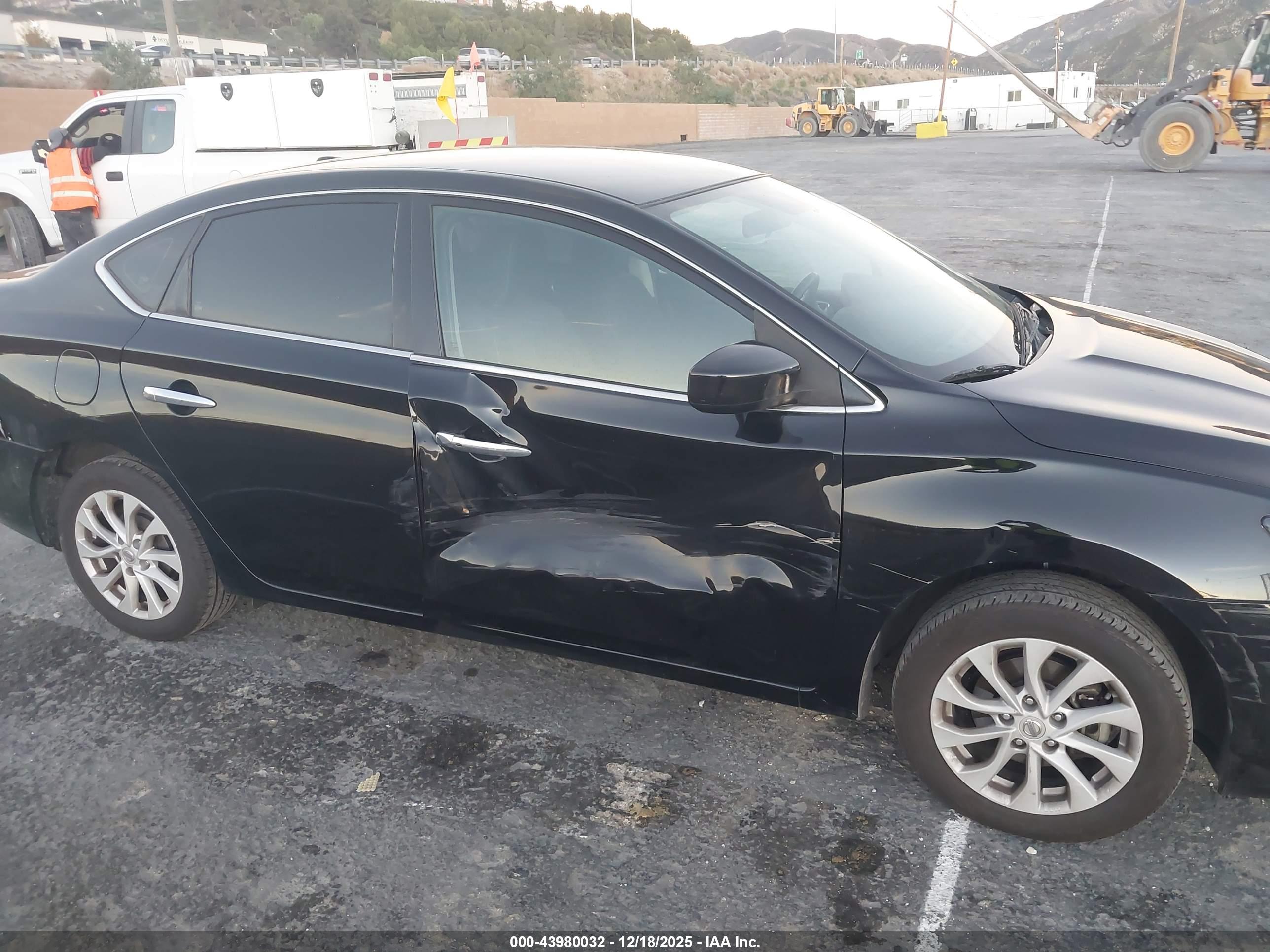 NISSAN SENTRA image 6