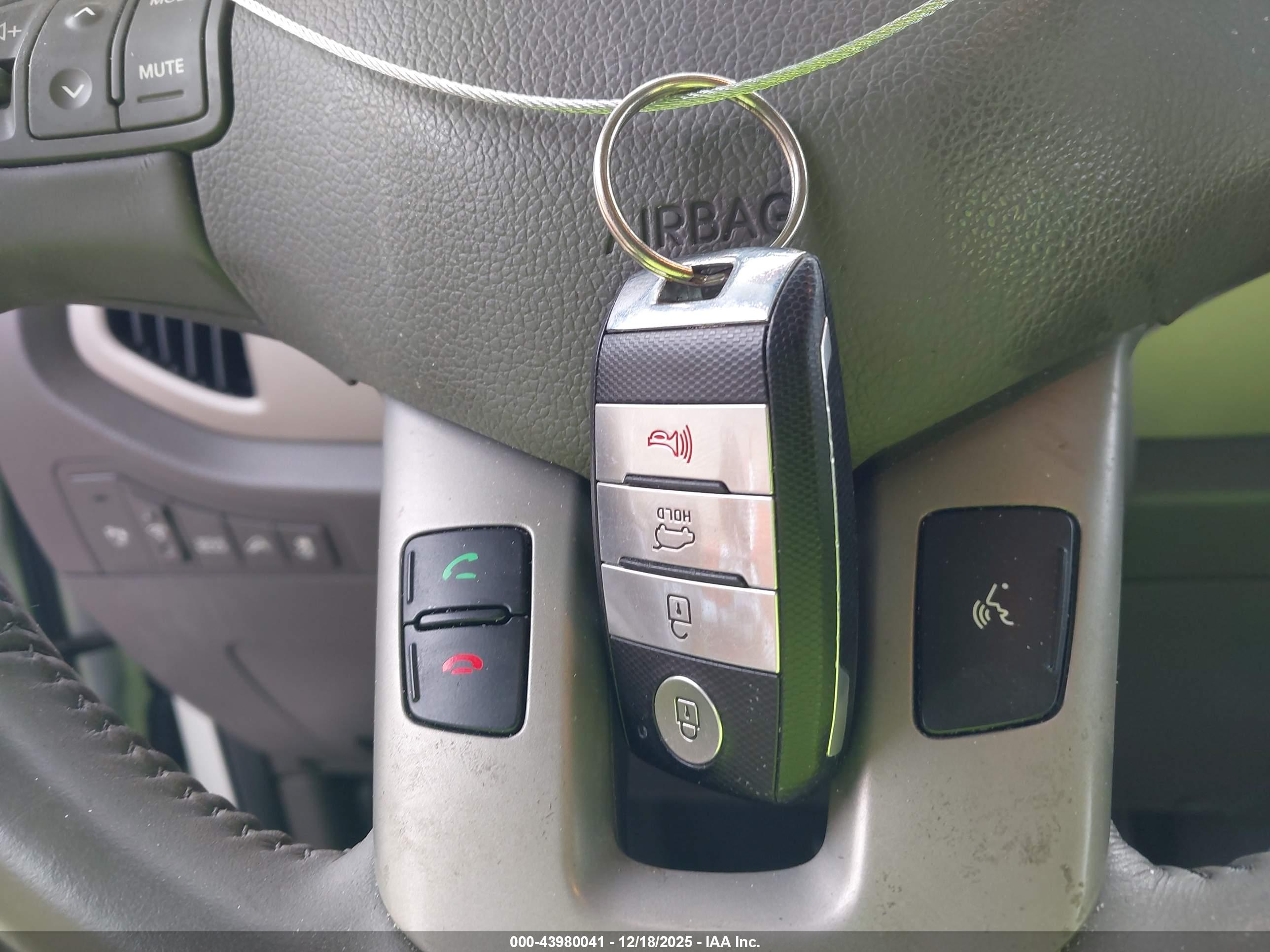 KIA SPORTAGE image 11