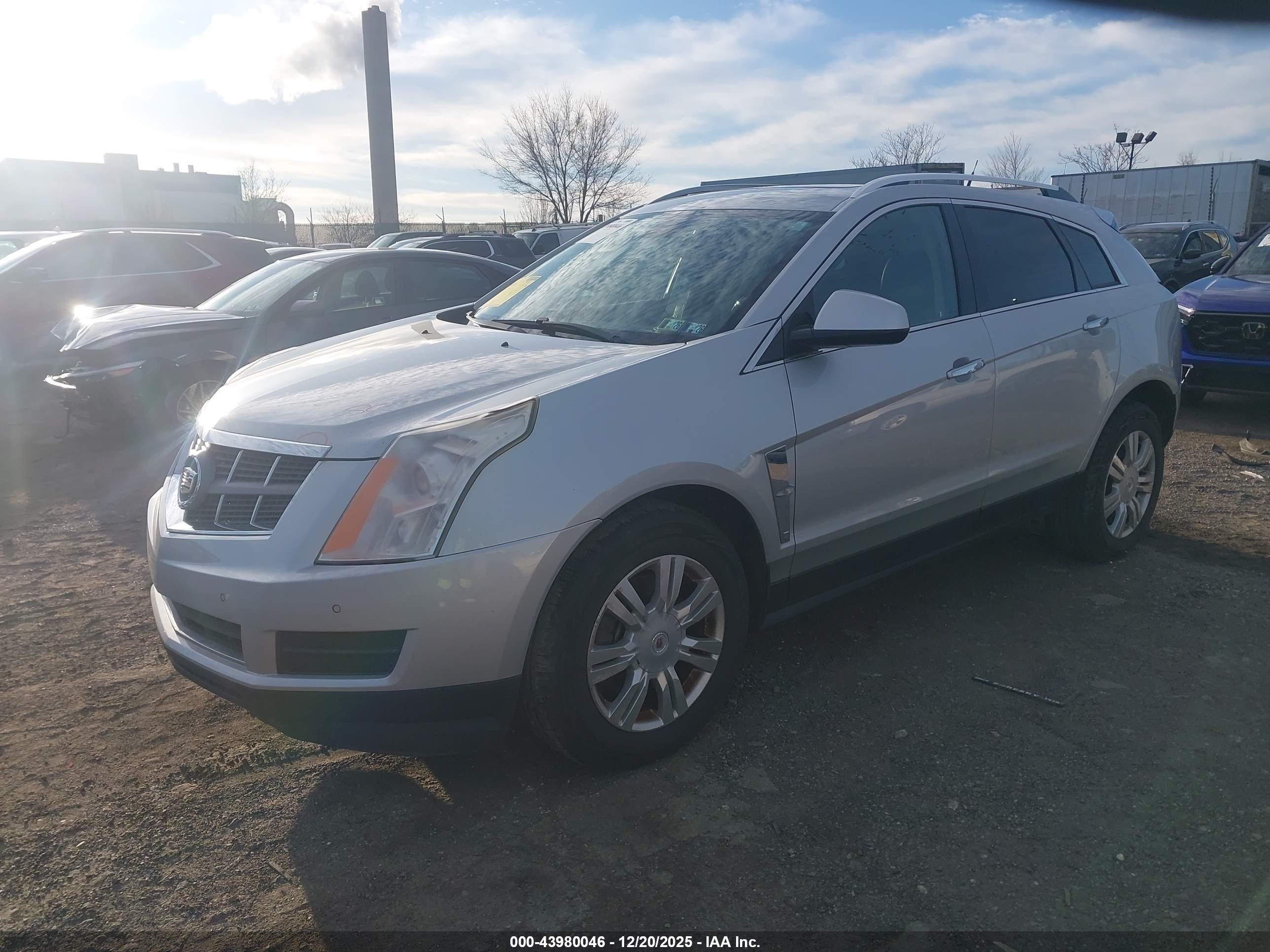 CADILLAC SRX image 2