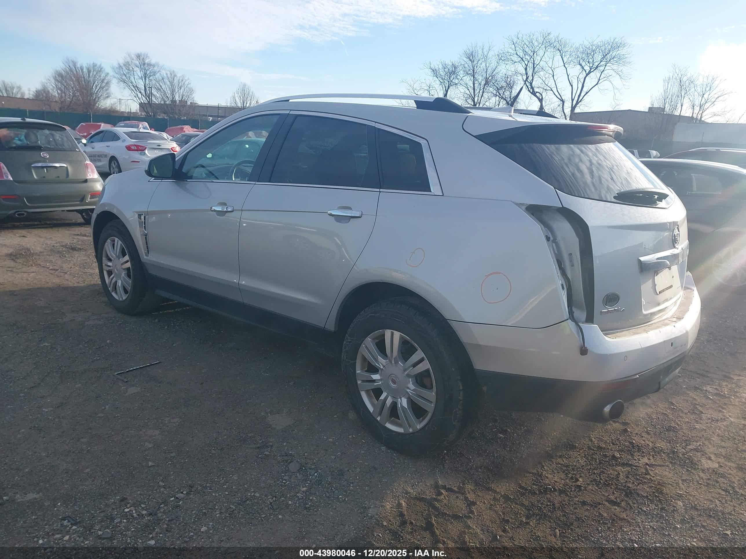 CADILLAC SRX image 3