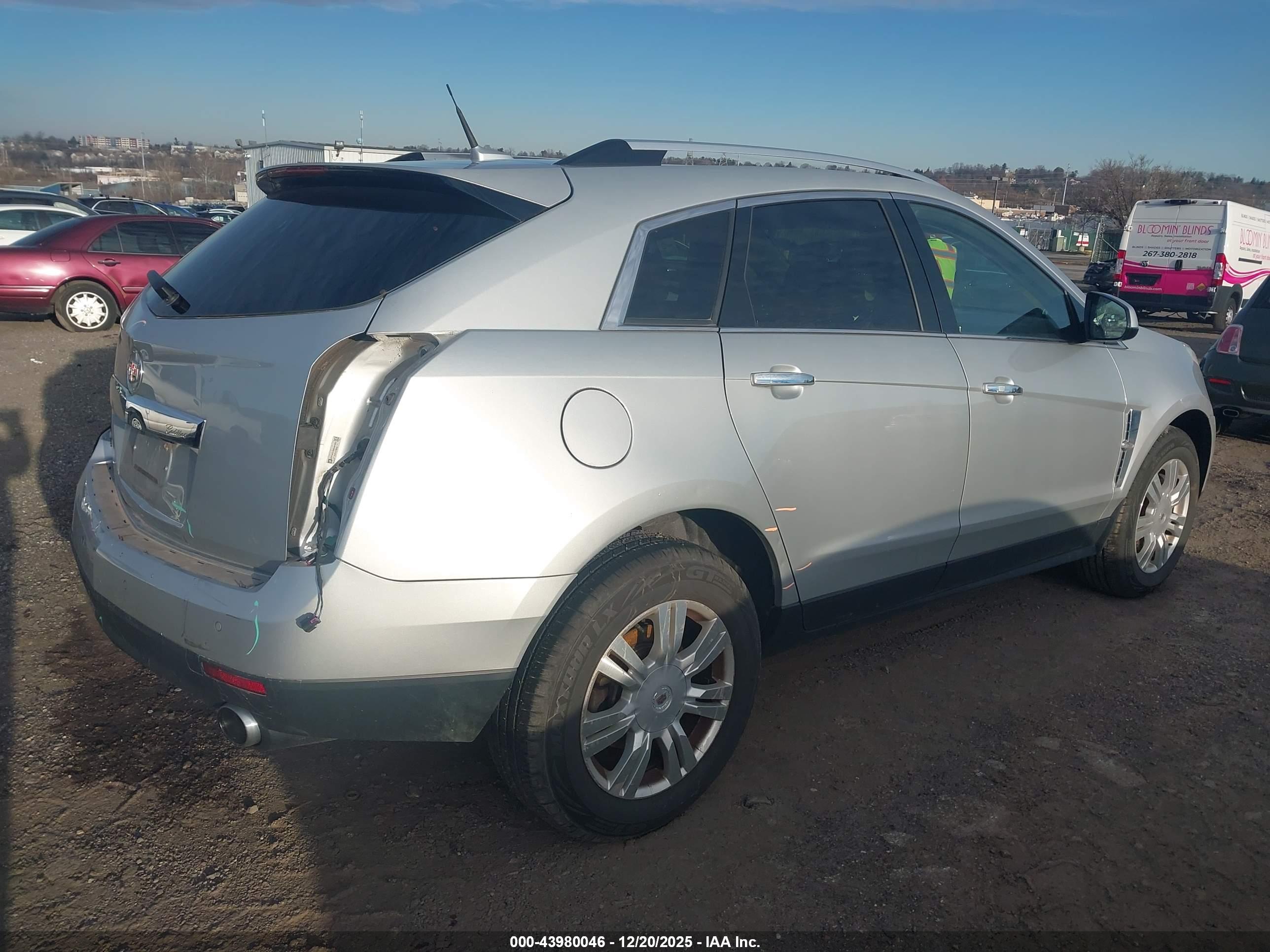 CADILLAC SRX image 4