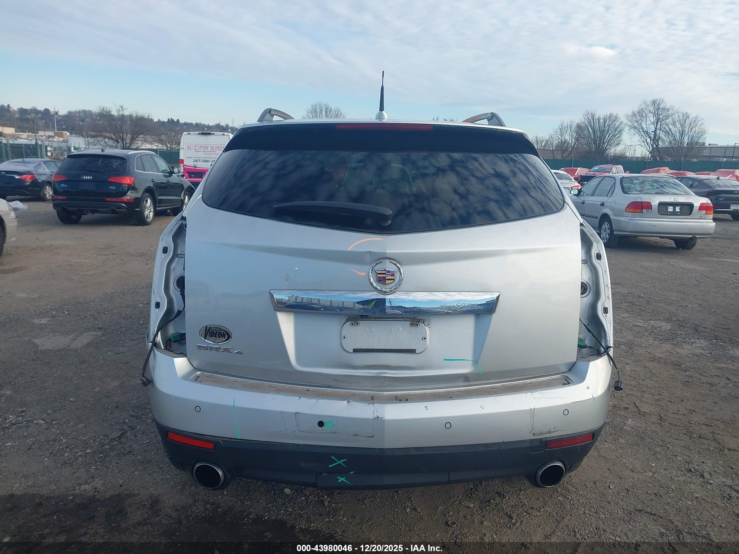 CADILLAC SRX image 6