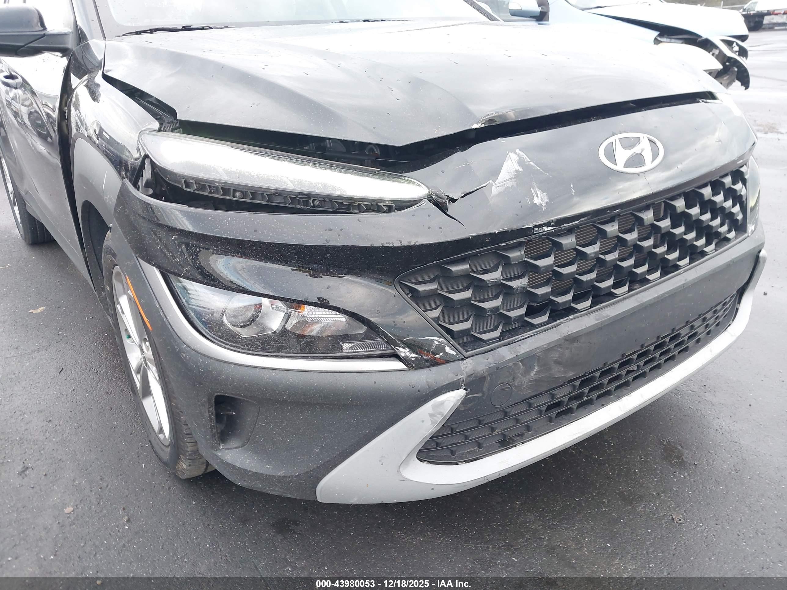 HYUNDAI KONA image 6