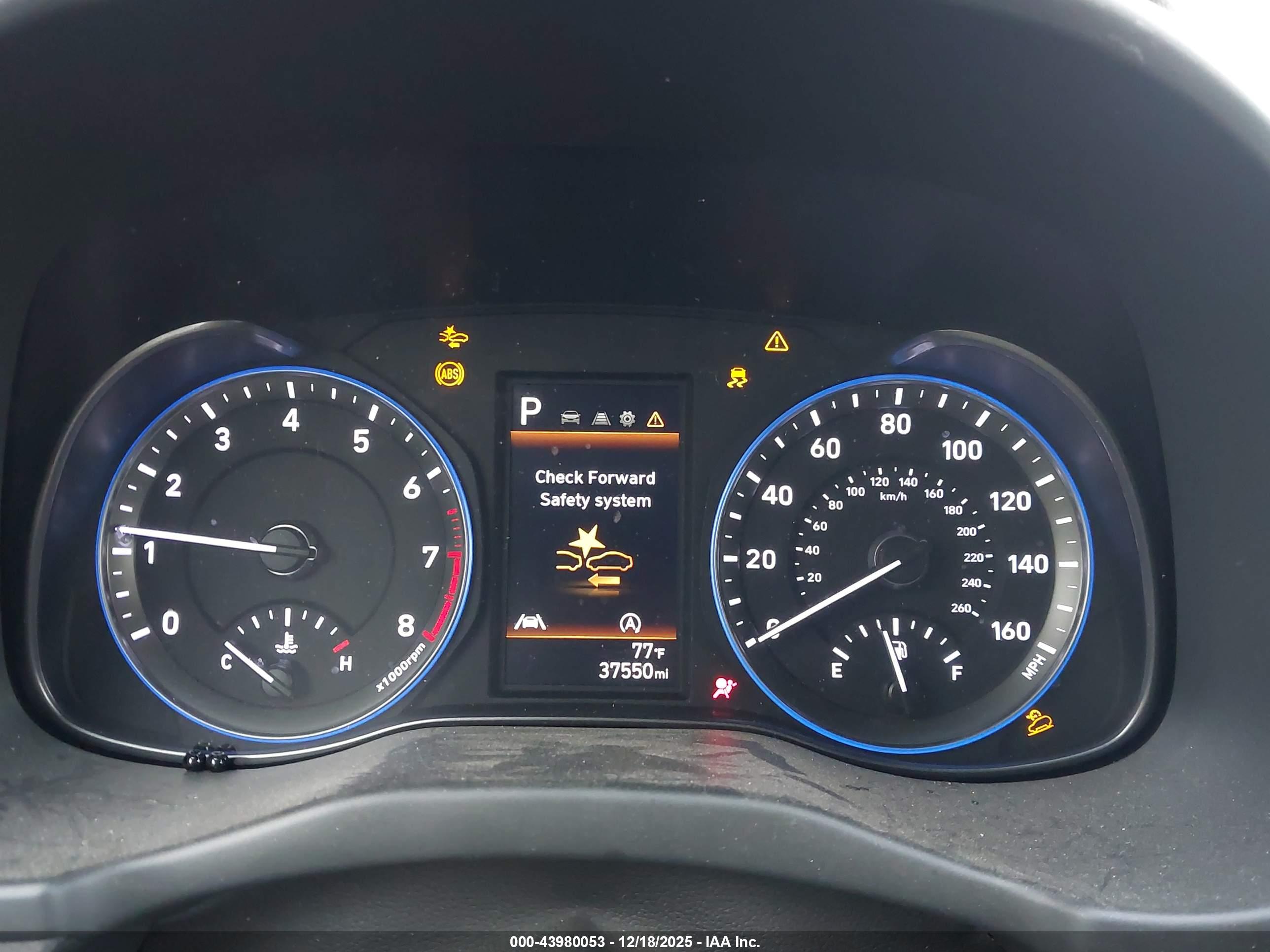 HYUNDAI KONA image 7