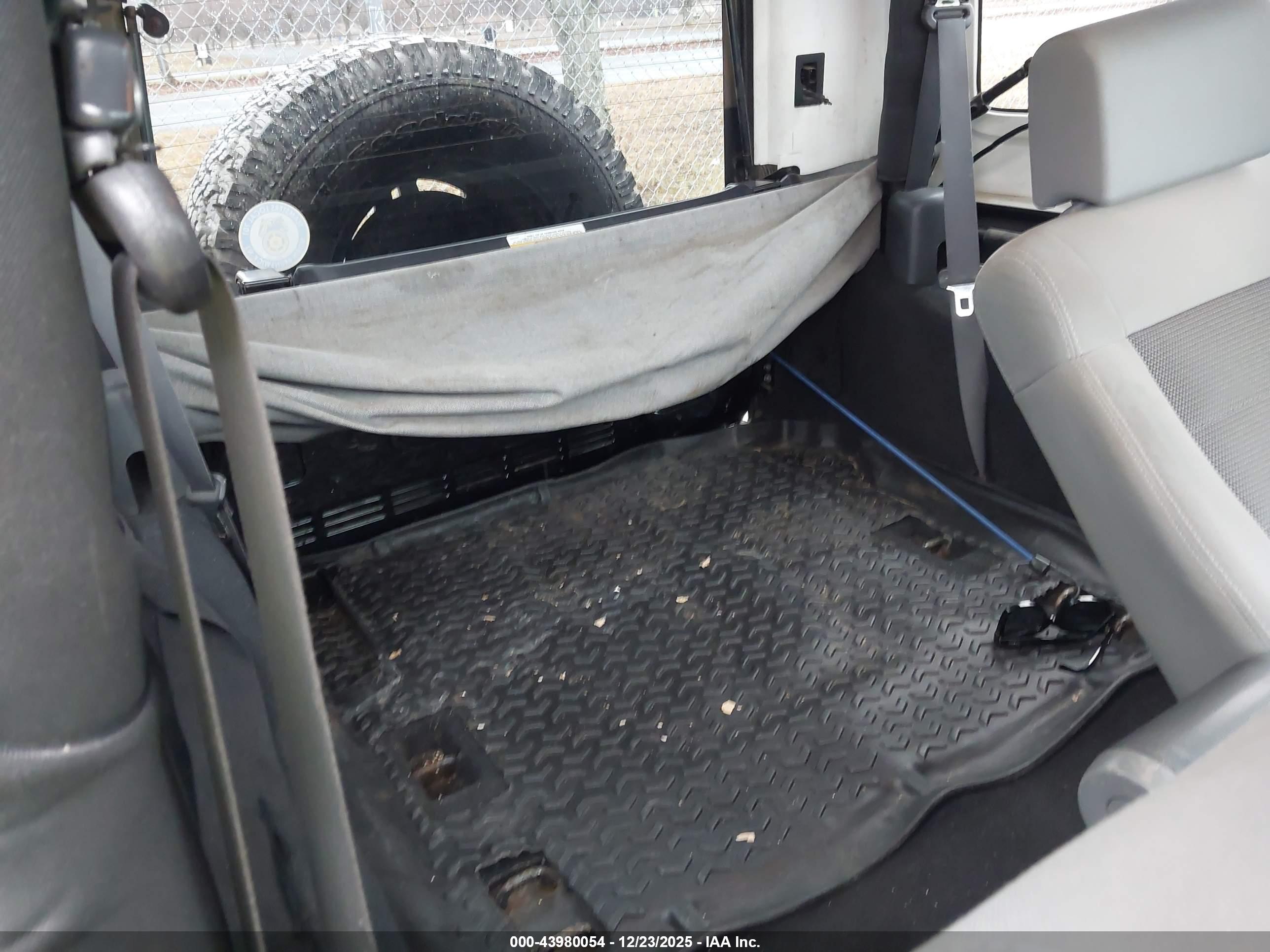 JEEP WRANGLER image 8