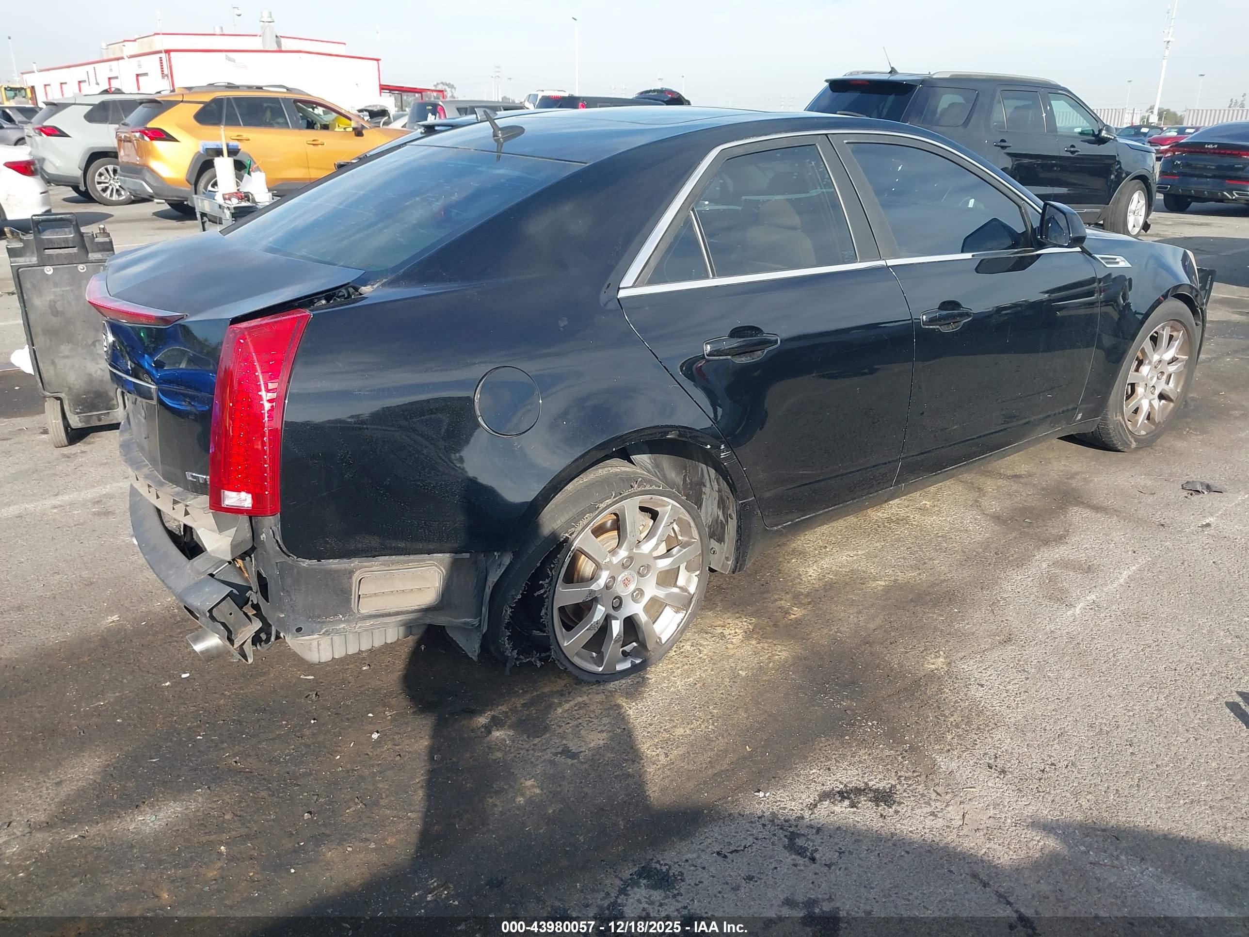 CADILLAC CTS image 4