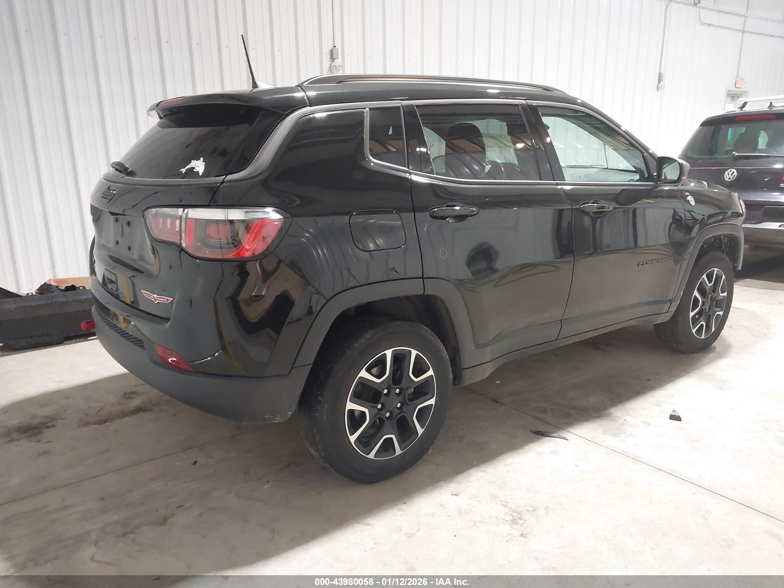 JEEP COMPASS image 4