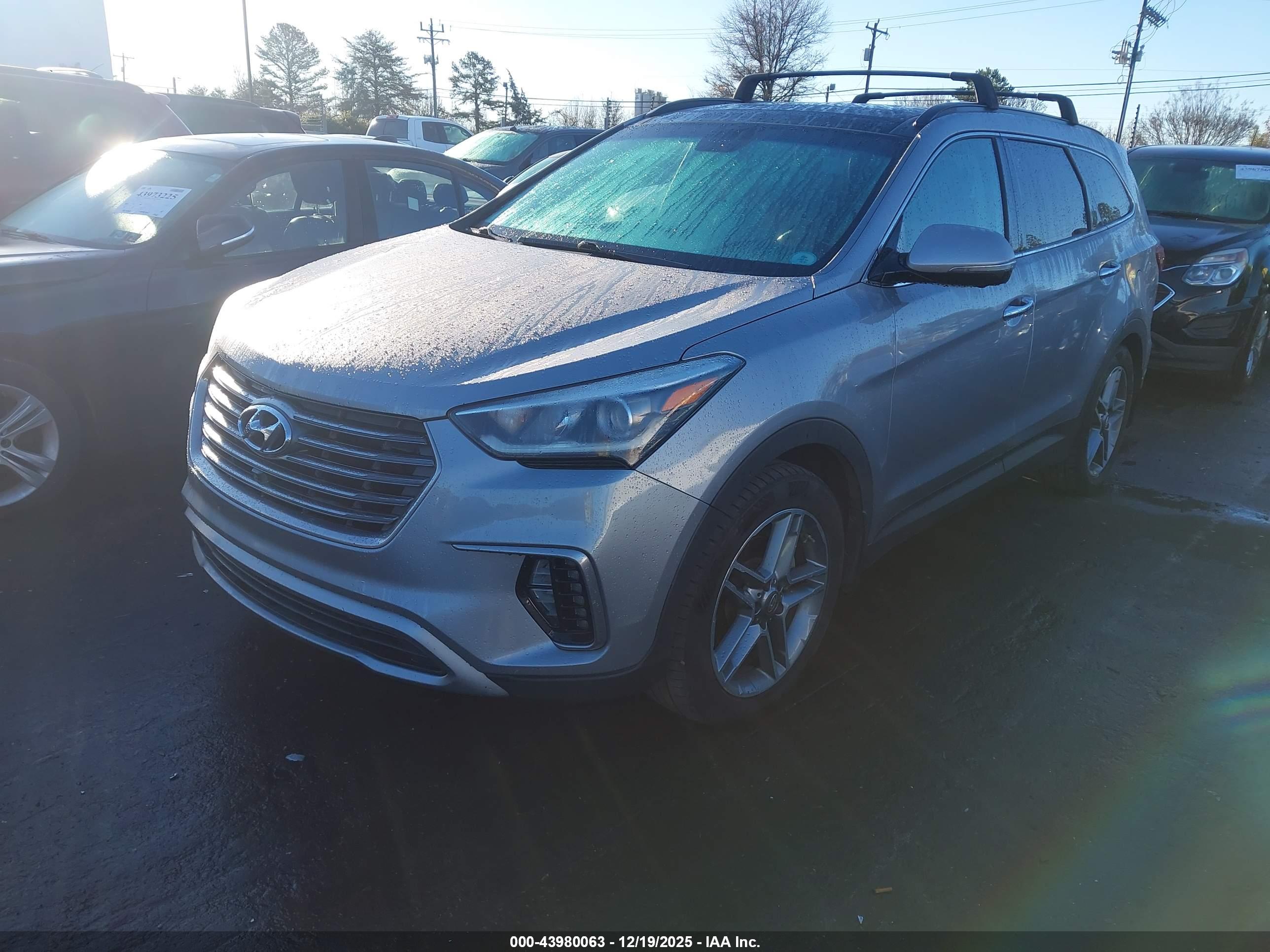 HYUNDAI SANTA image 2