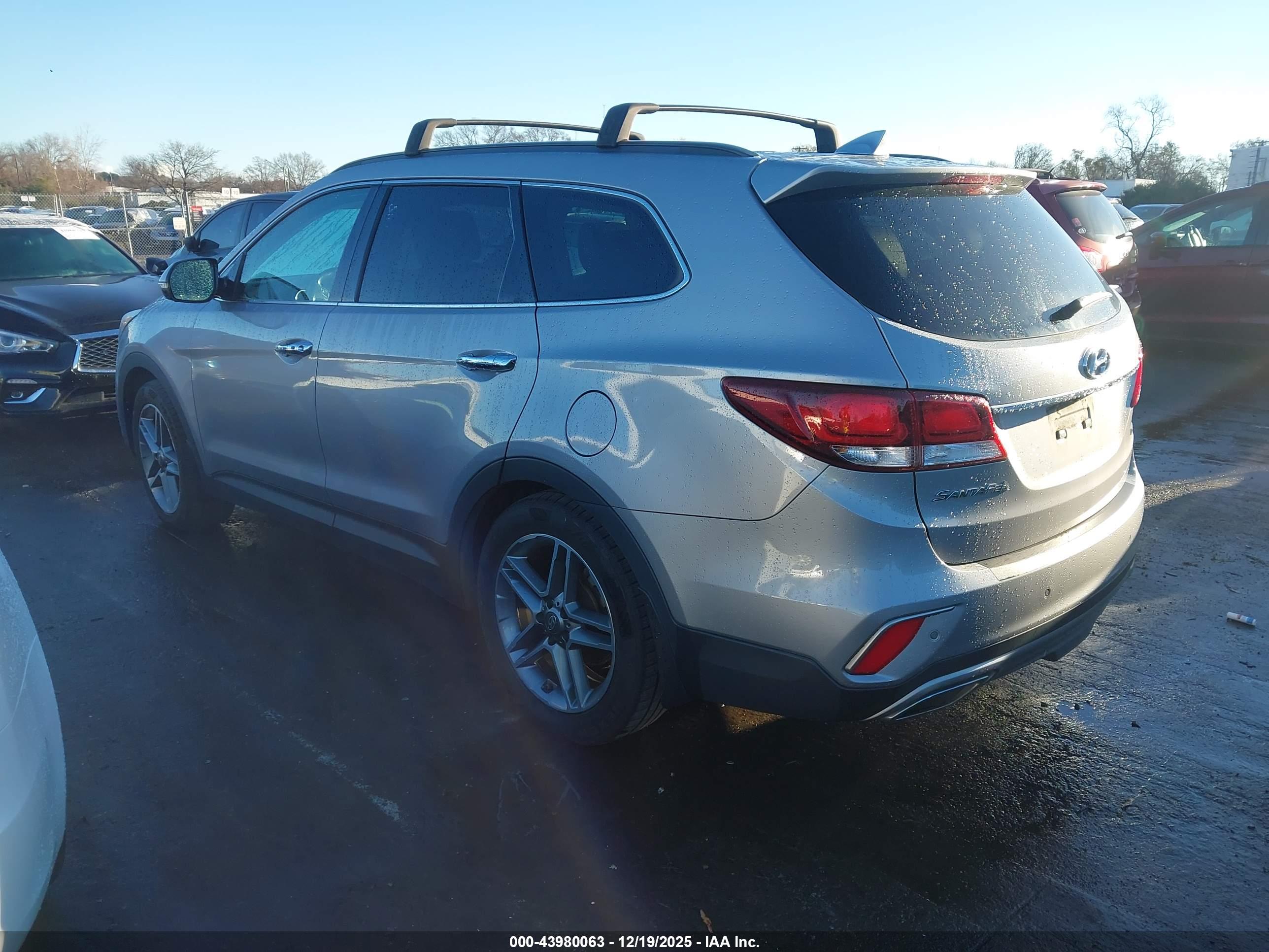 HYUNDAI SANTA image 3
